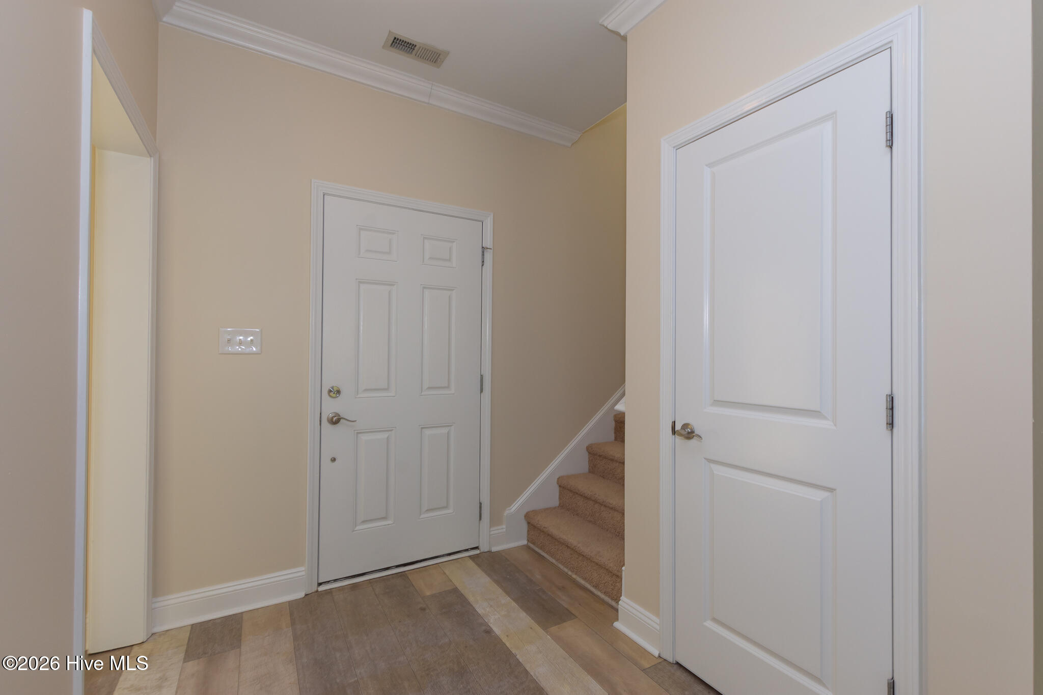 222 Diamond Court Property Photo 8