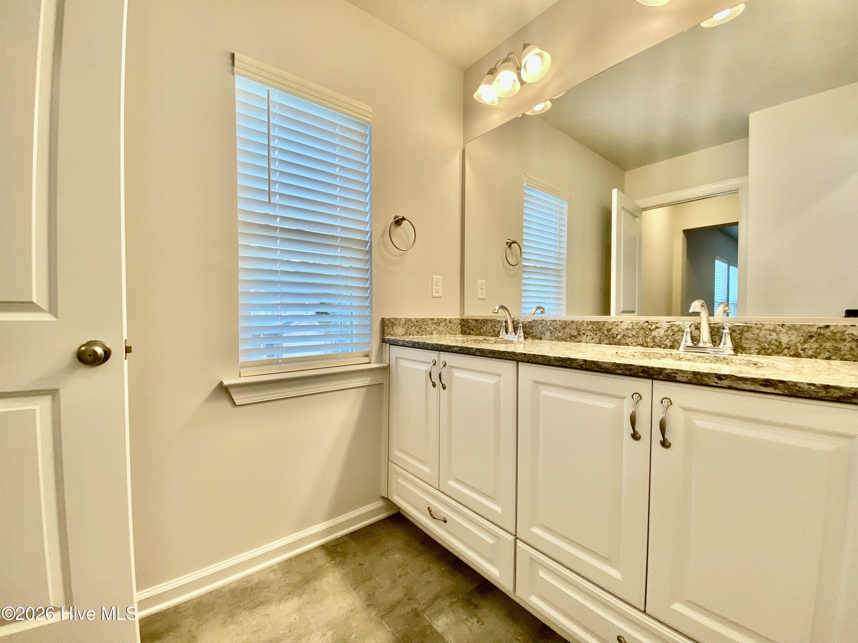 1895 Butternut Drive Property Photo 3