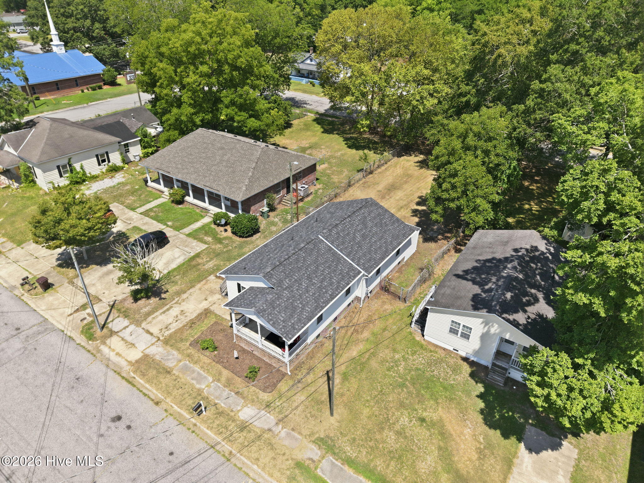 810 E Saint John Street Property Photo 8