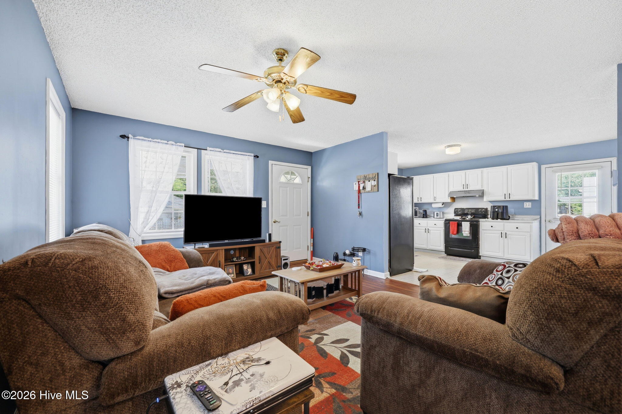 810 E Saint John Street Property Photo 15