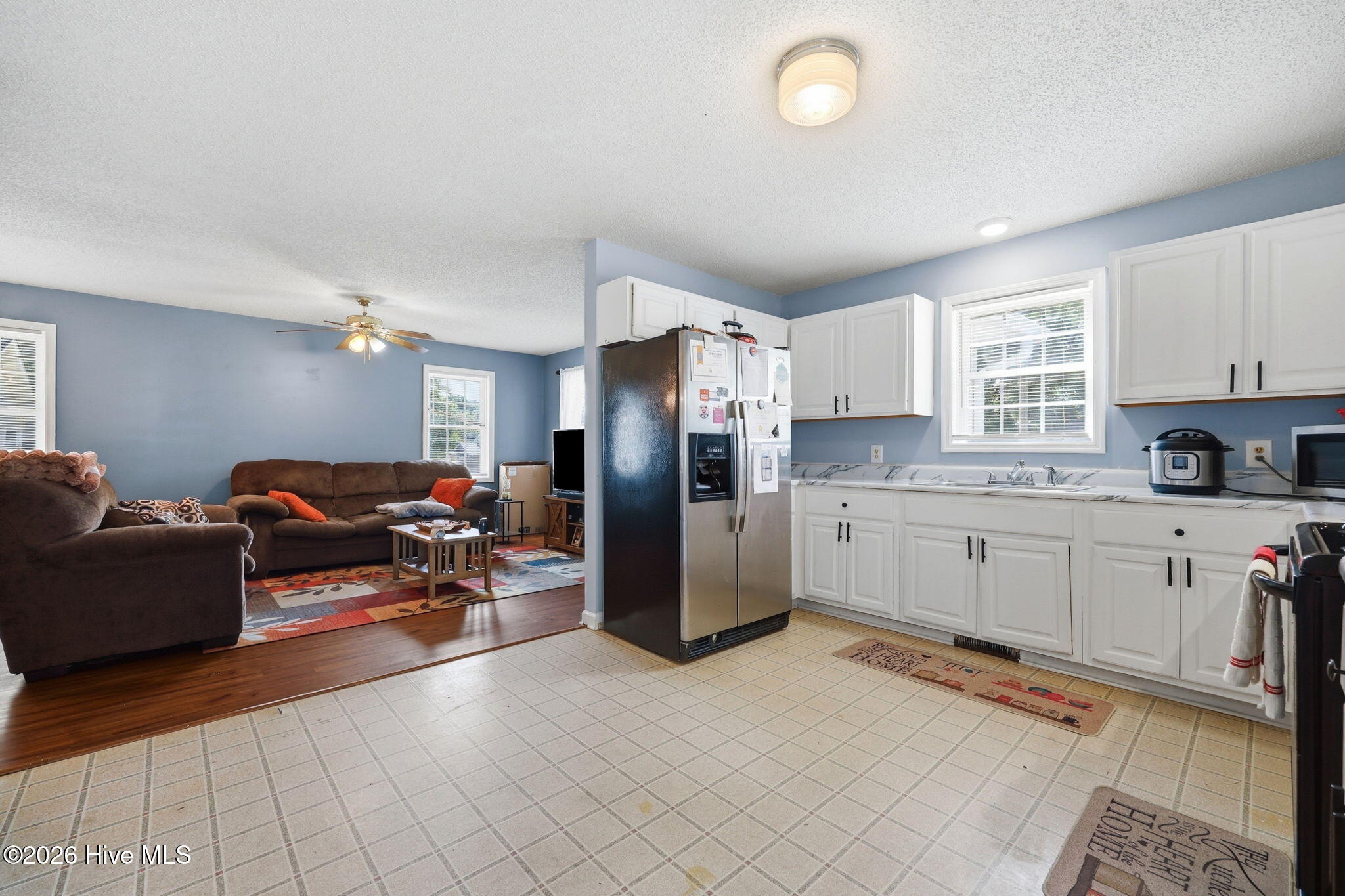 810 E Saint John Street Property Photo 17