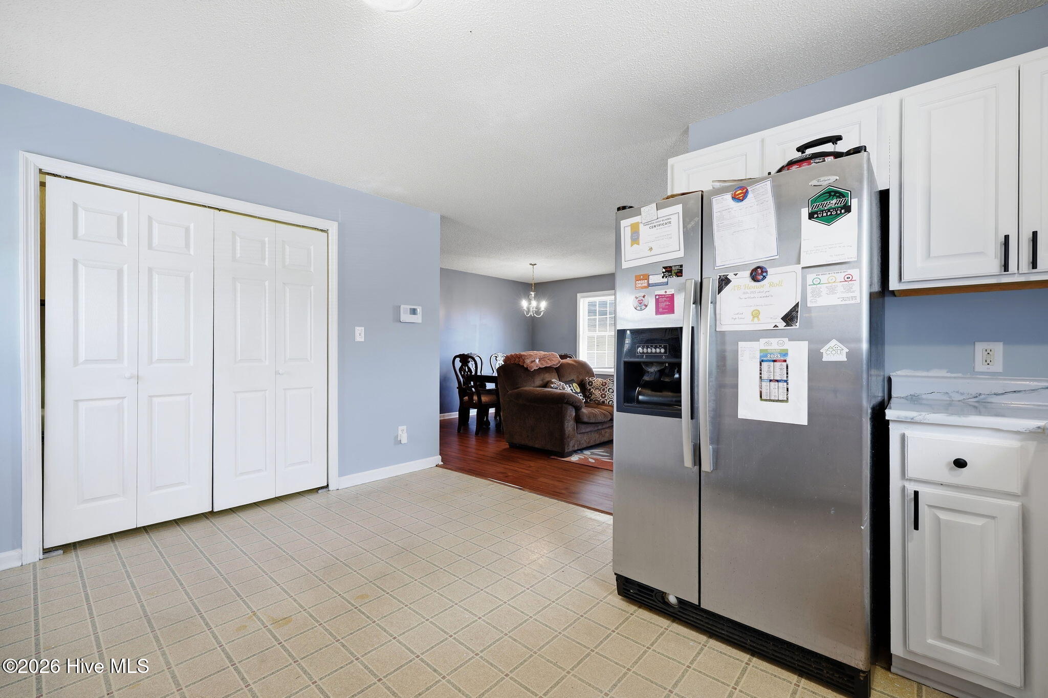 810 E Saint John Street Property Photo 19