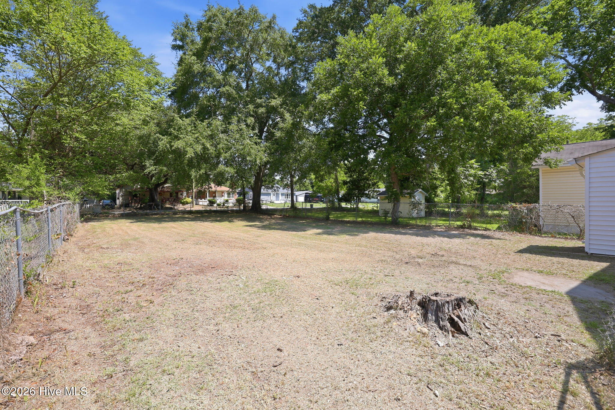 810 E Saint John Street Property Photo 35