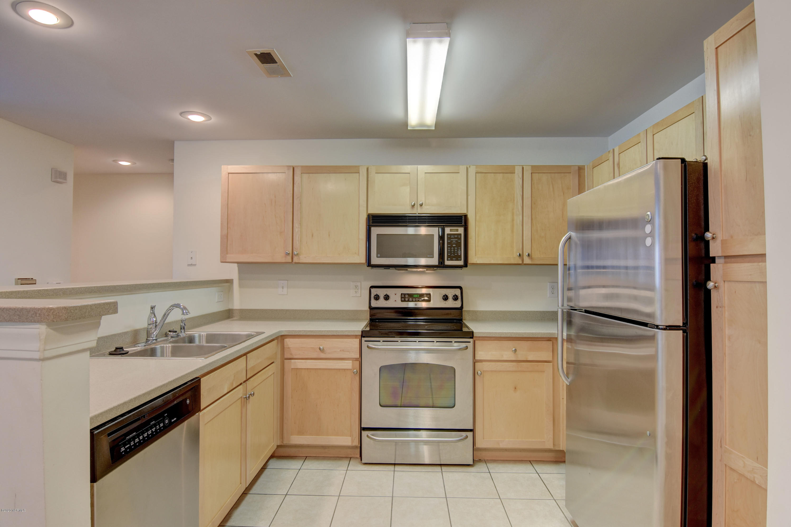1521 Cadfel Court Unit 106 Property Photo 8