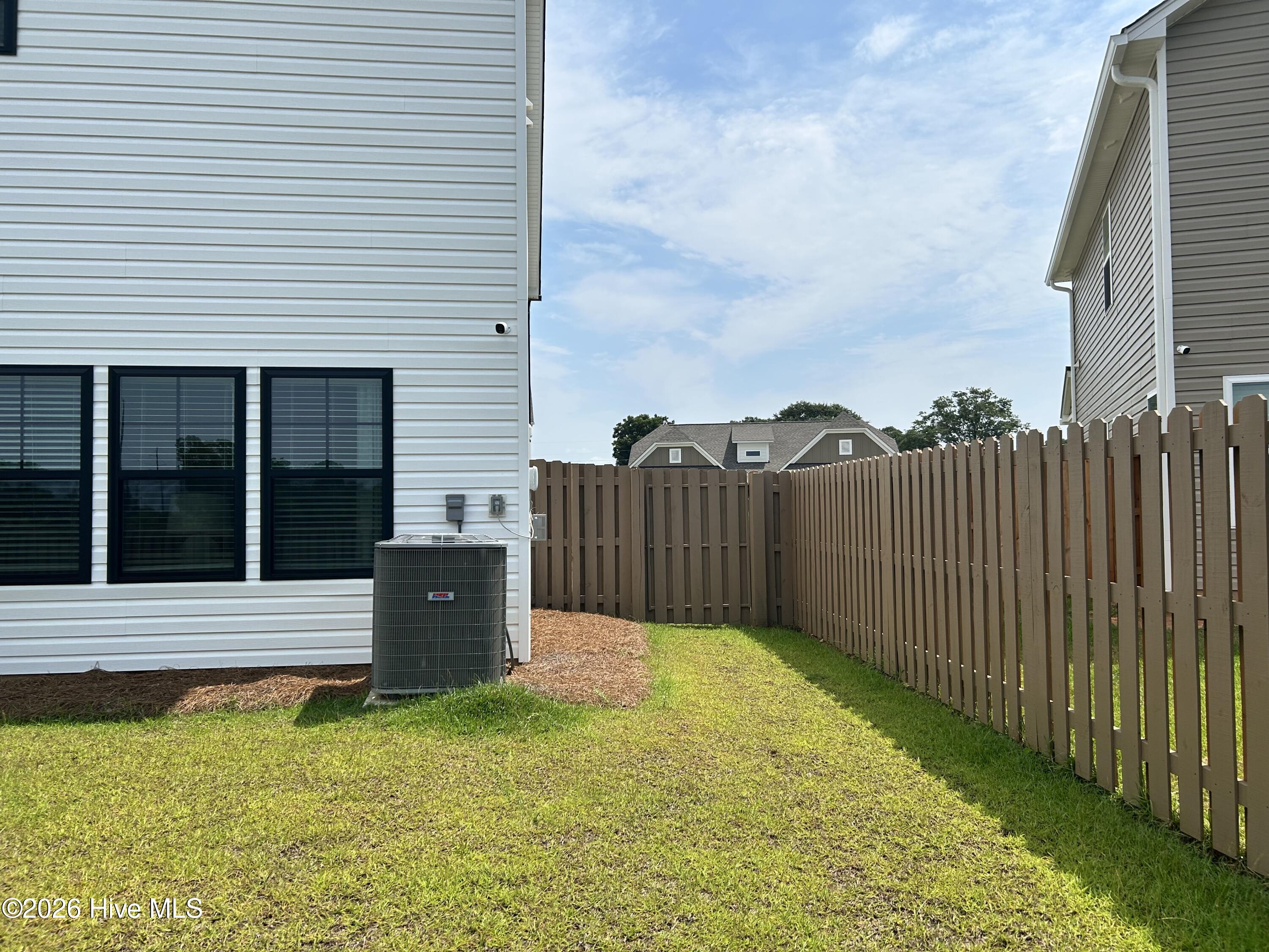 1016 Debutant Drive Property Photo 6