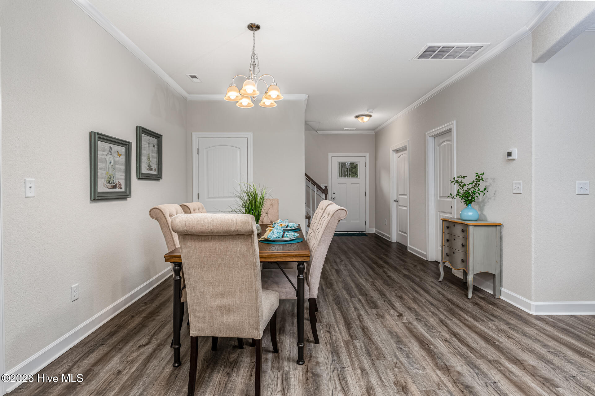 596 Ownley Road Property Photo 8