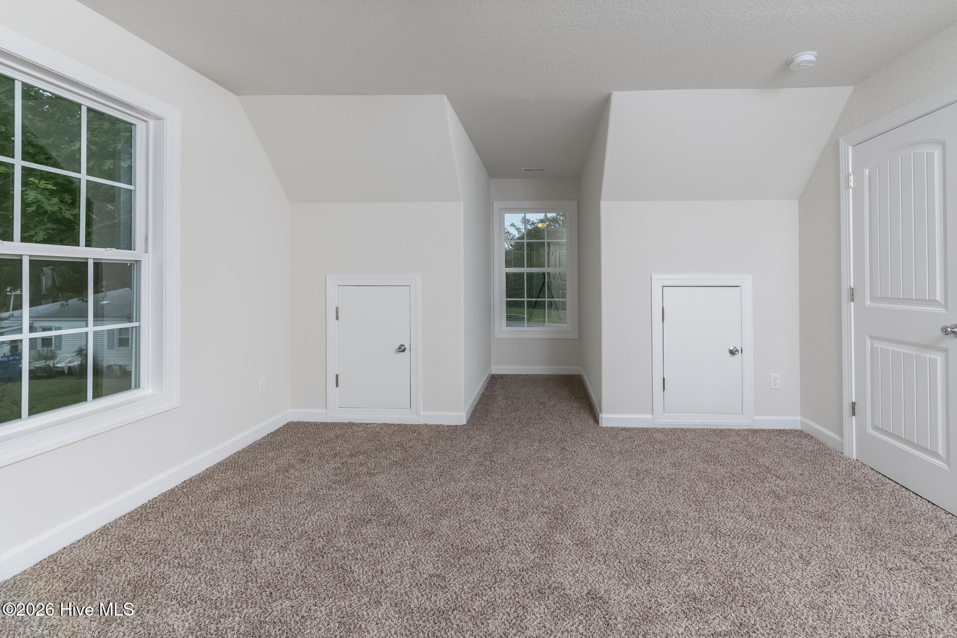 596 Ownley Road Property Photo 33