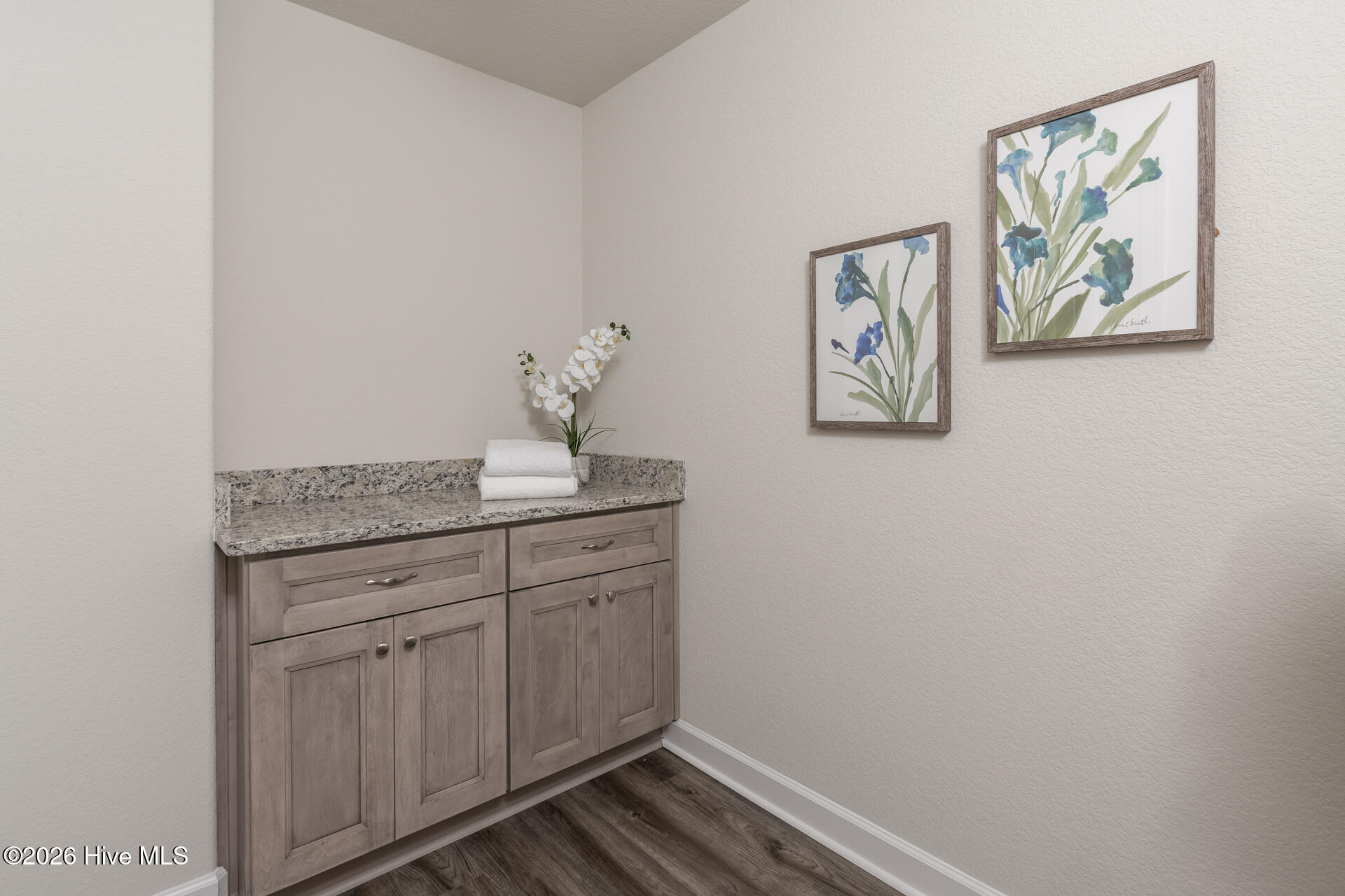596 Ownley Road Property Photo 34
