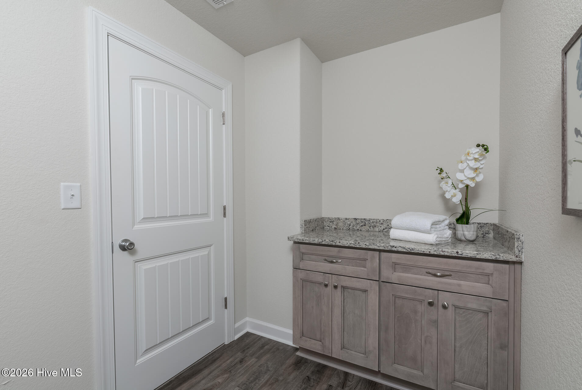 596 Ownley Road Property Photo 35