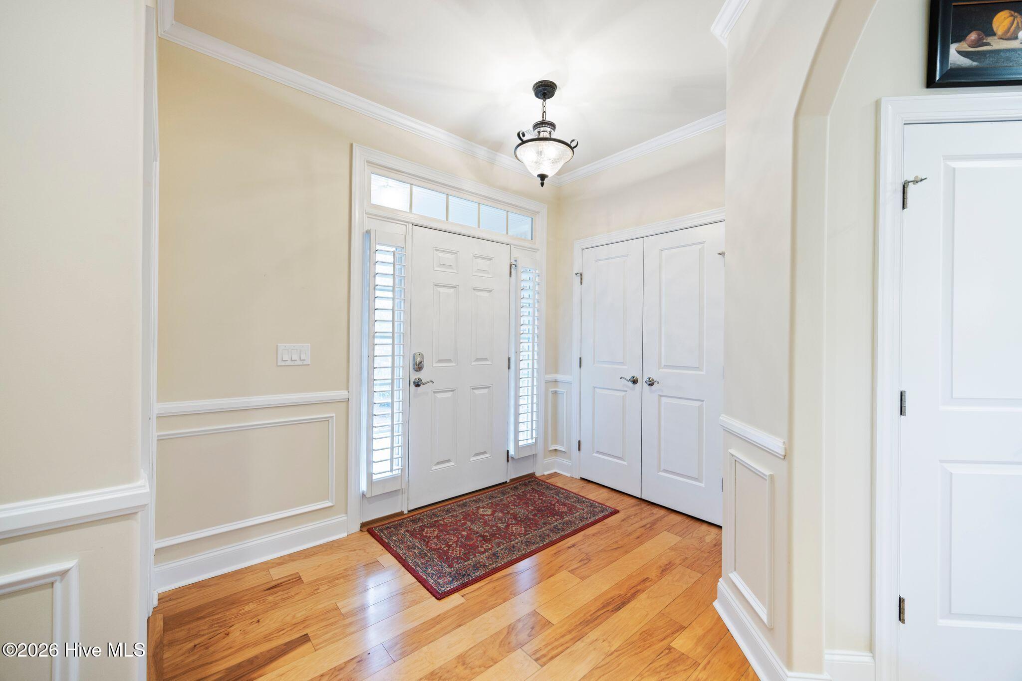 3785 Anslow Drive Property Photo 4