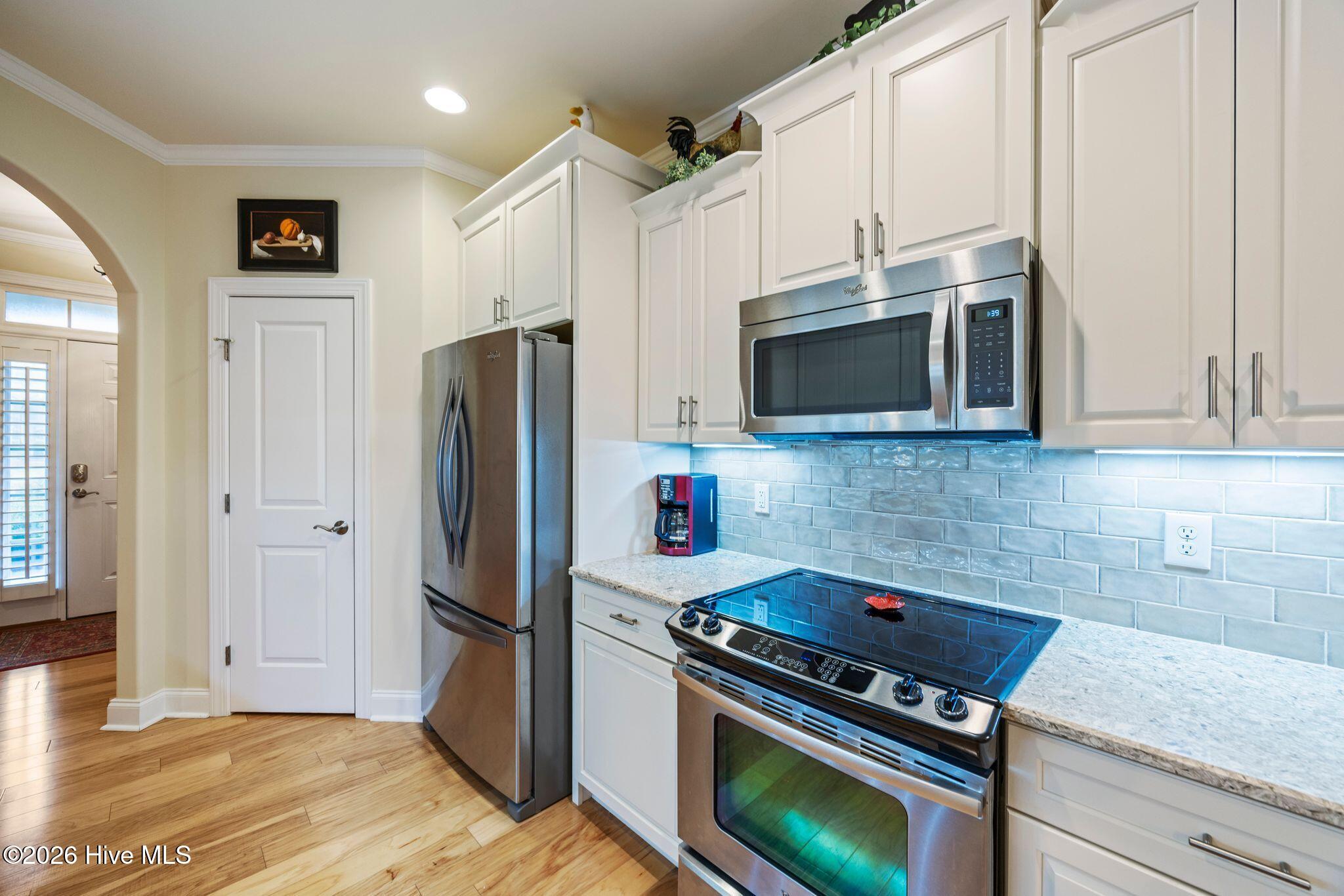 3785 Anslow Drive Property Photo 6