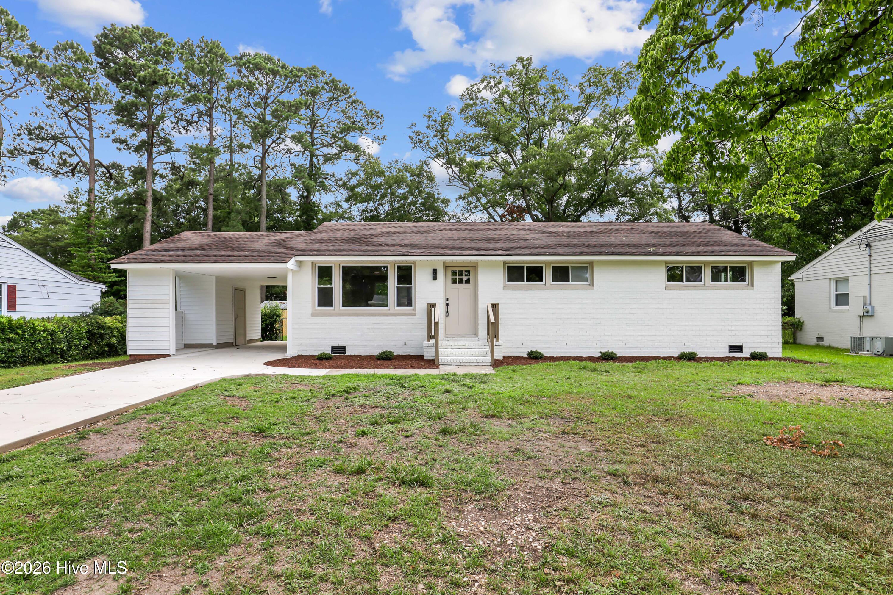 105 Sumpter Drive Property Photo 1