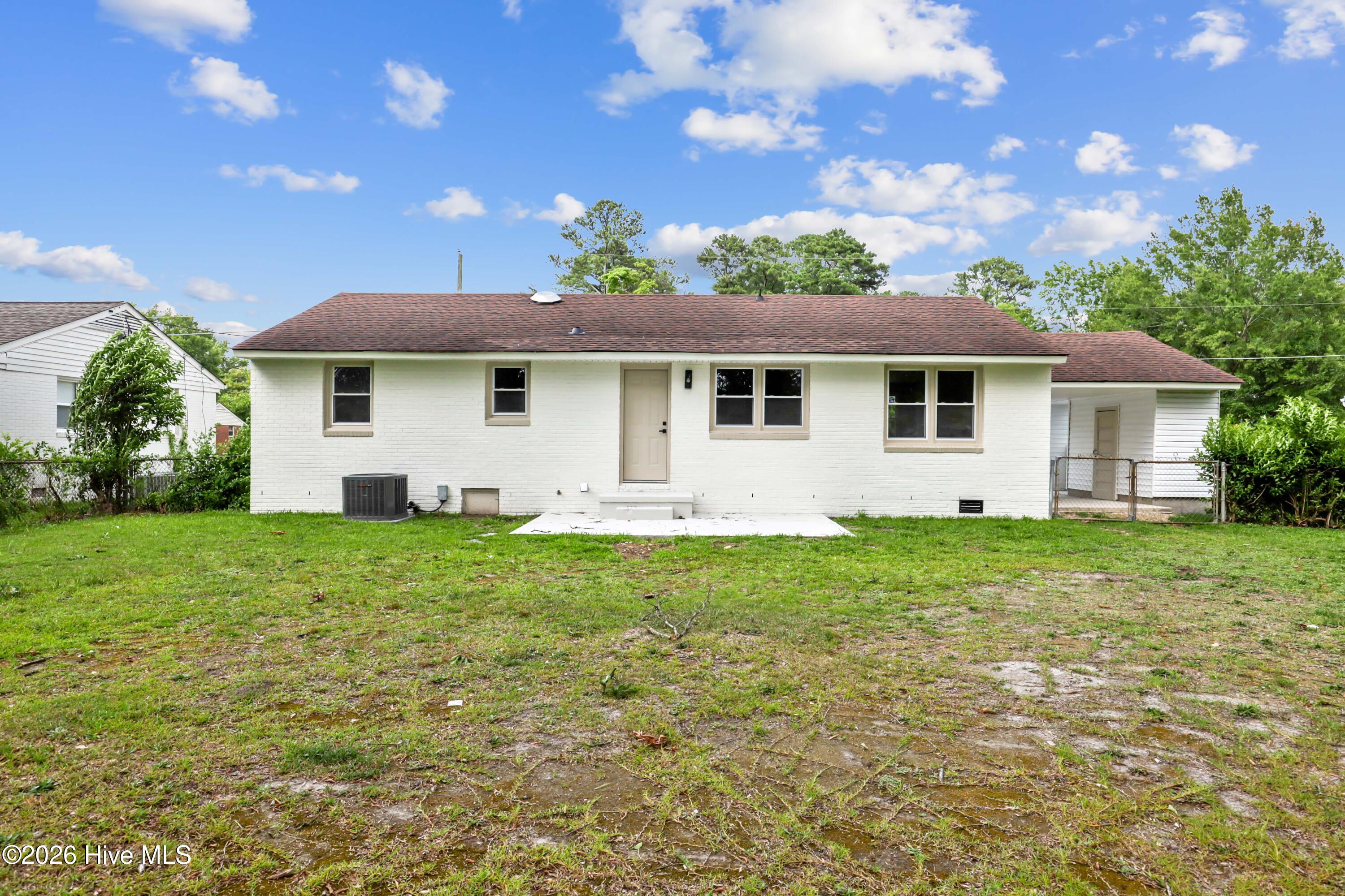 105 Sumpter Drive Property Photo 5