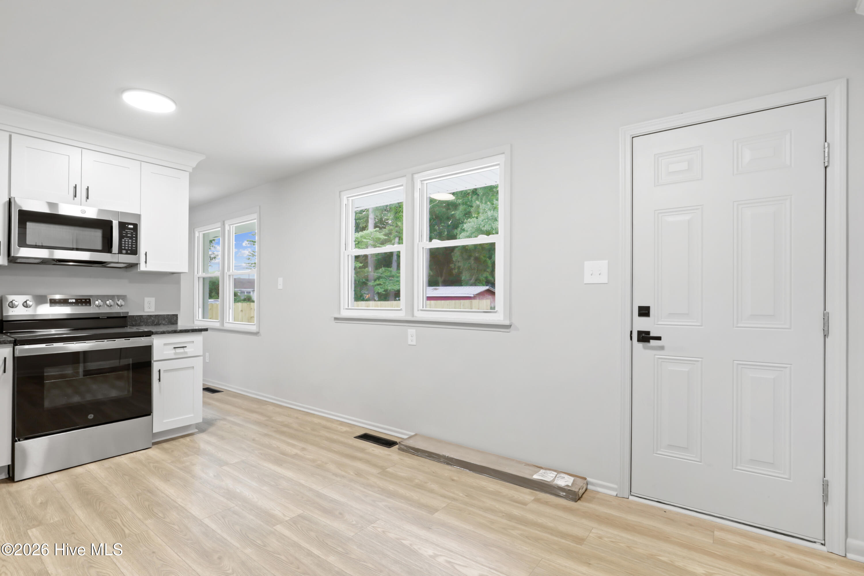 105 Sumpter Drive Property Photo 14