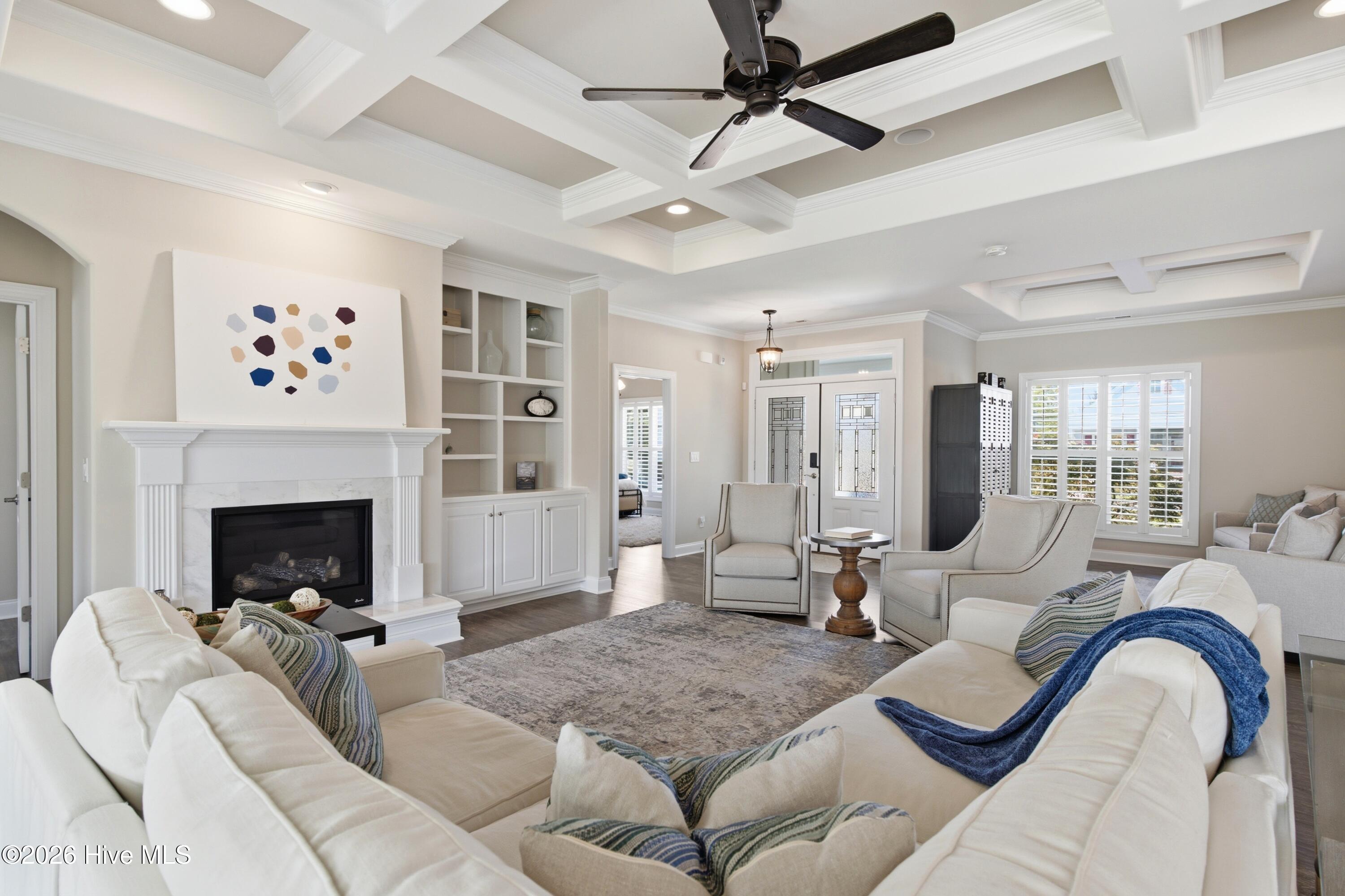 1402 Admiral Way Property Photo 4