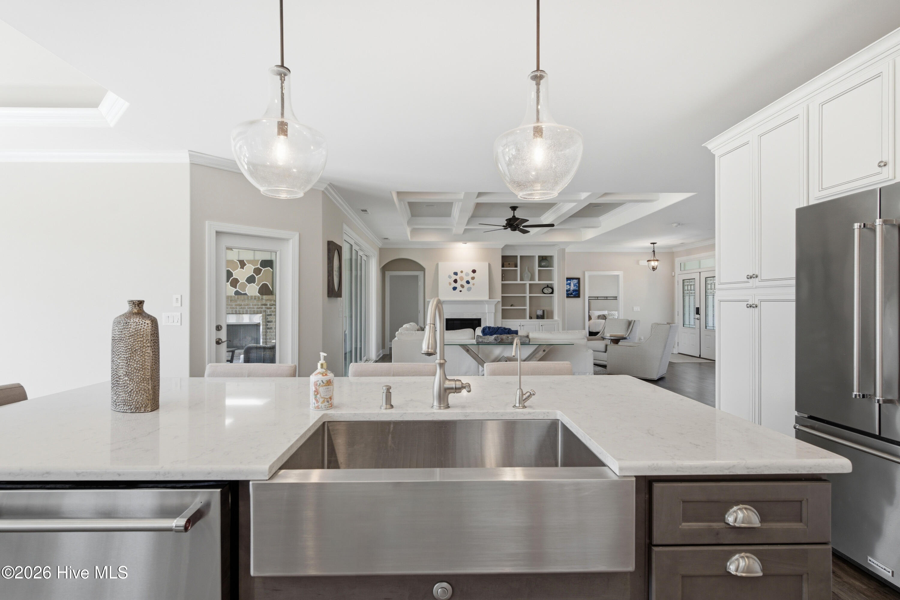 1402 Admiral Way Property Photo 10