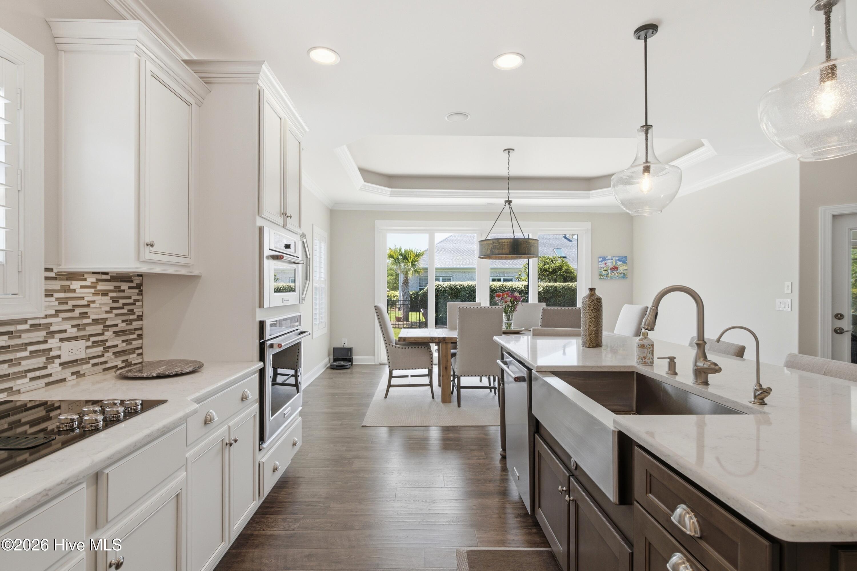 1402 Admiral Way Property Photo 11