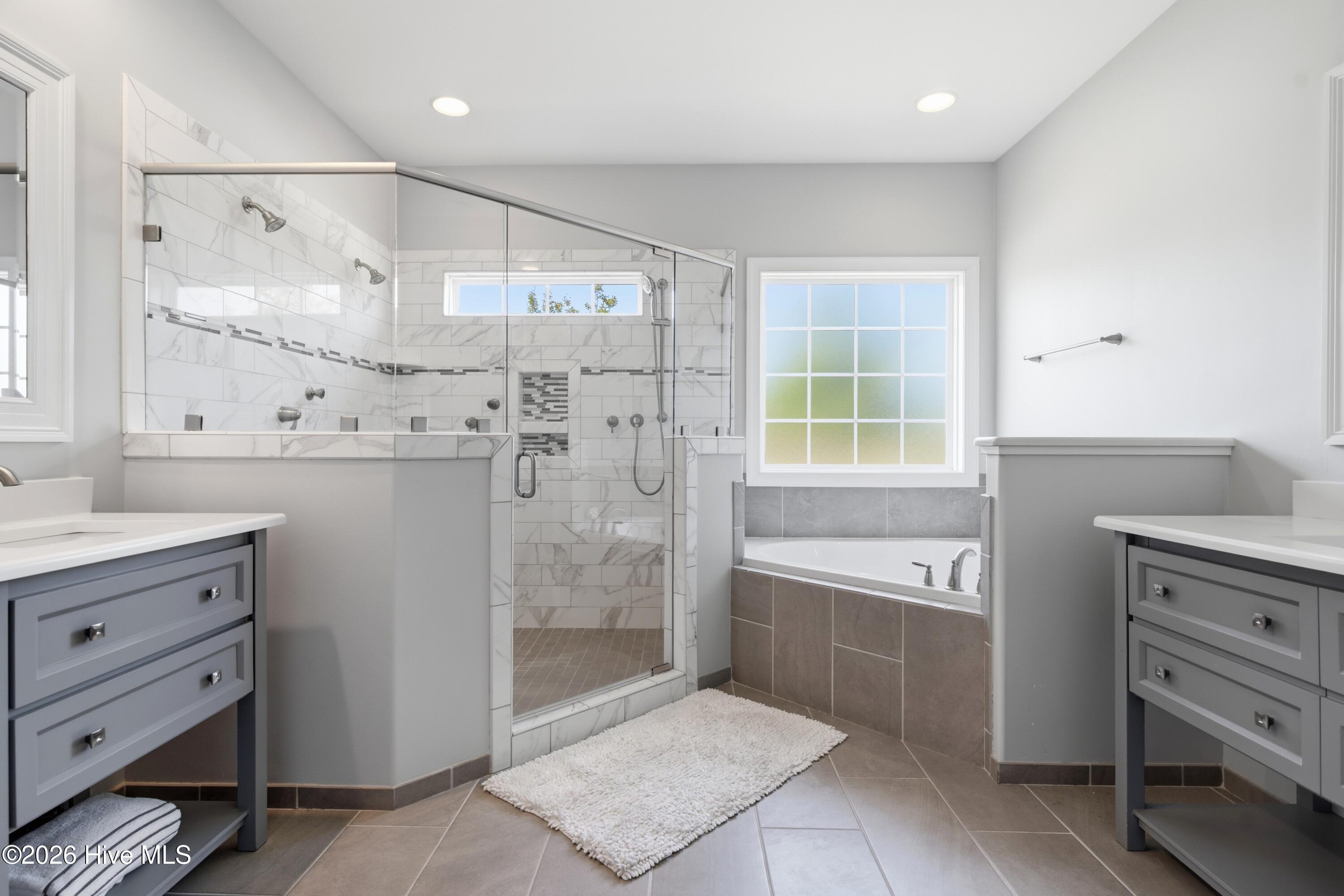 1402 Admiral Way Property Photo 20