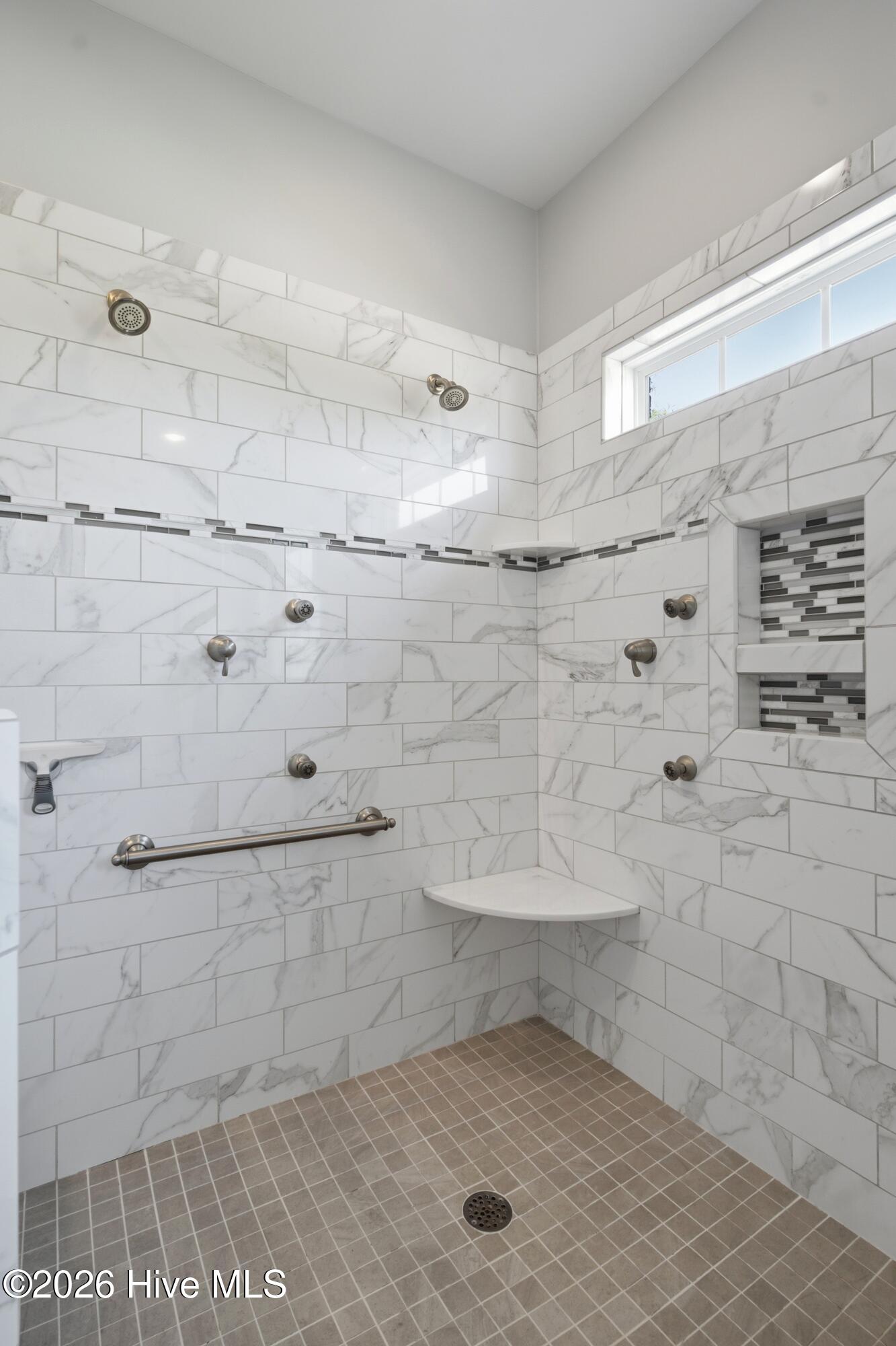 1402 Admiral Way Property Photo 23