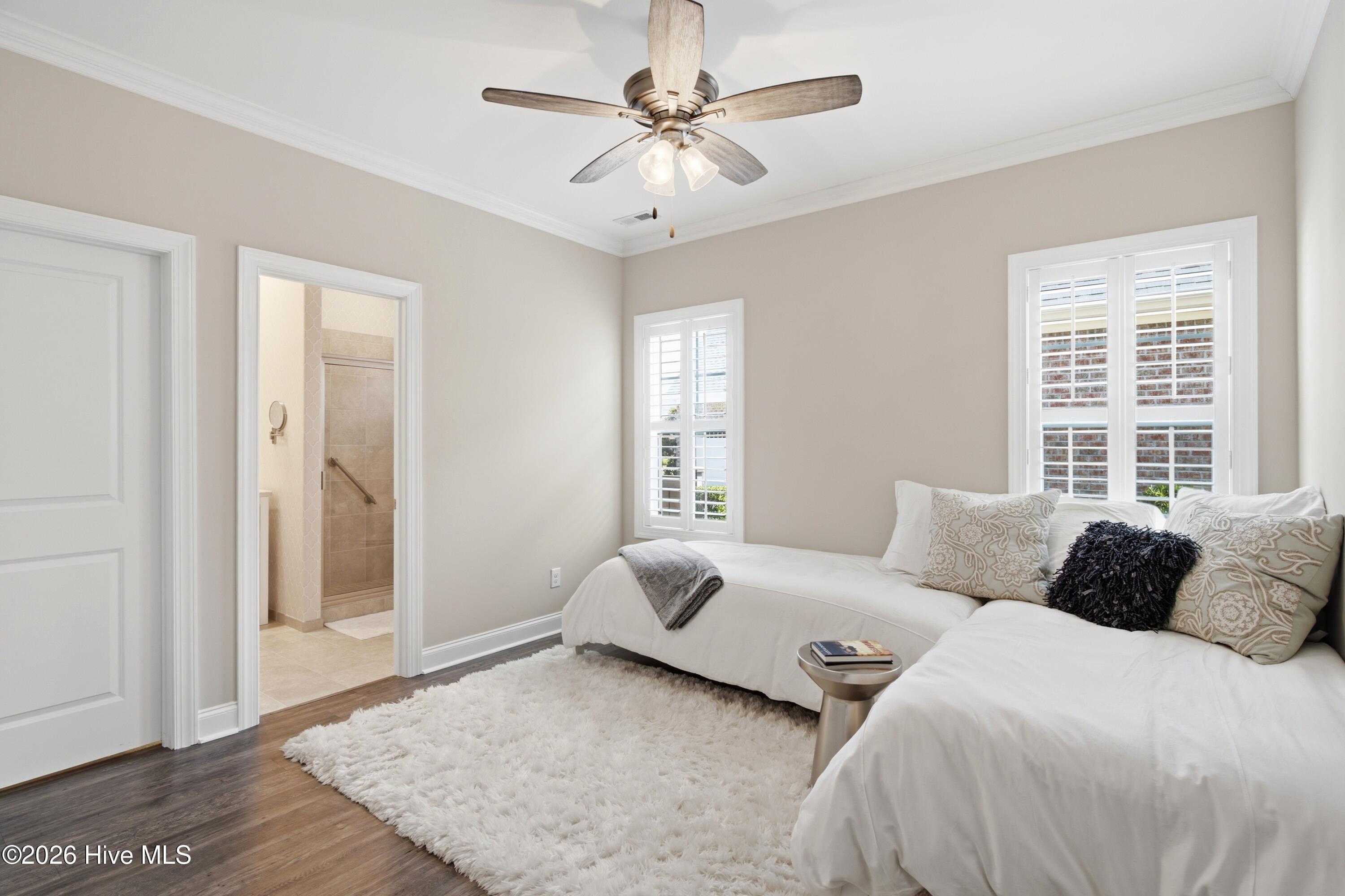 1402 Admiral Way Property Photo 27