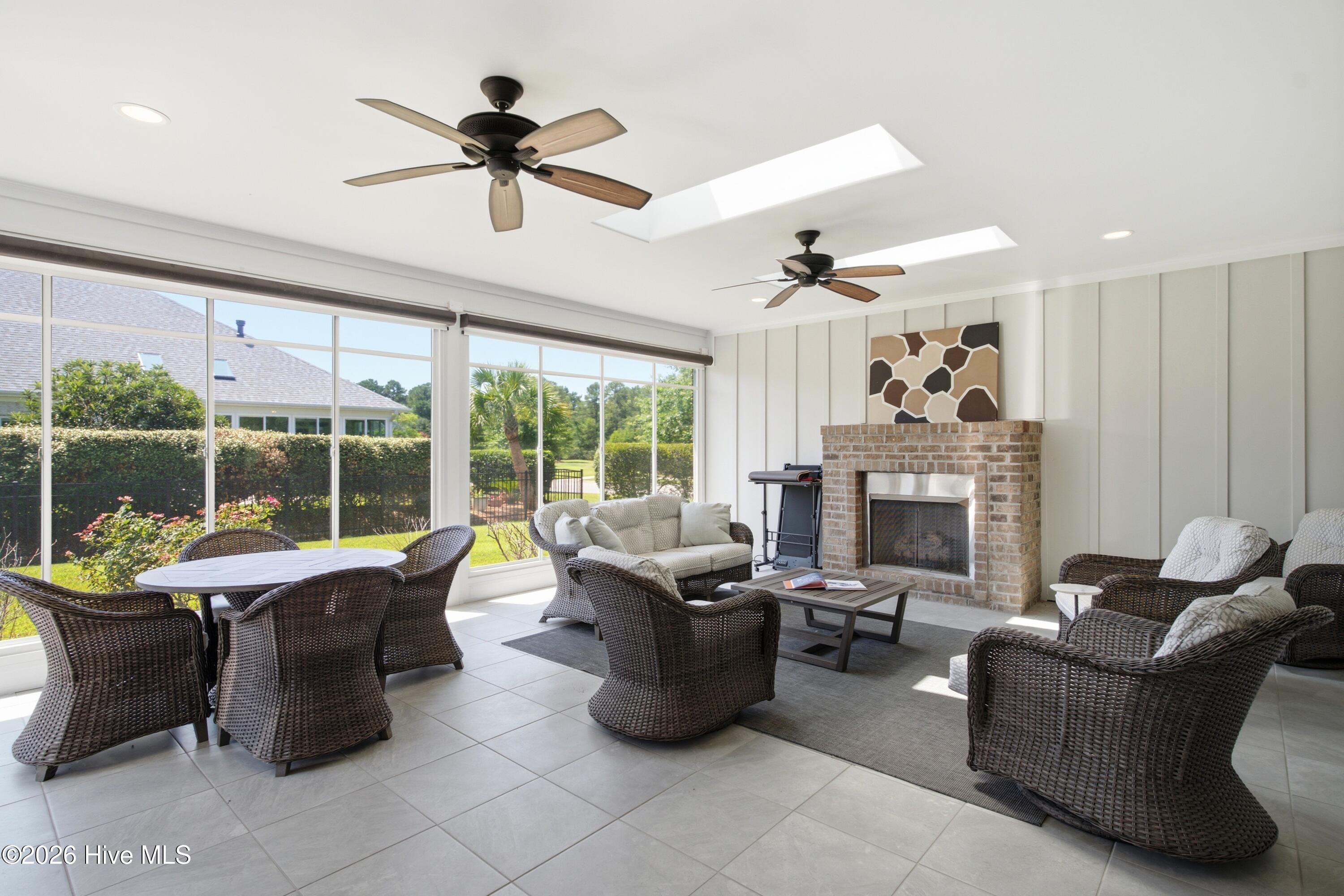 1402 Admiral Way Property Photo 31