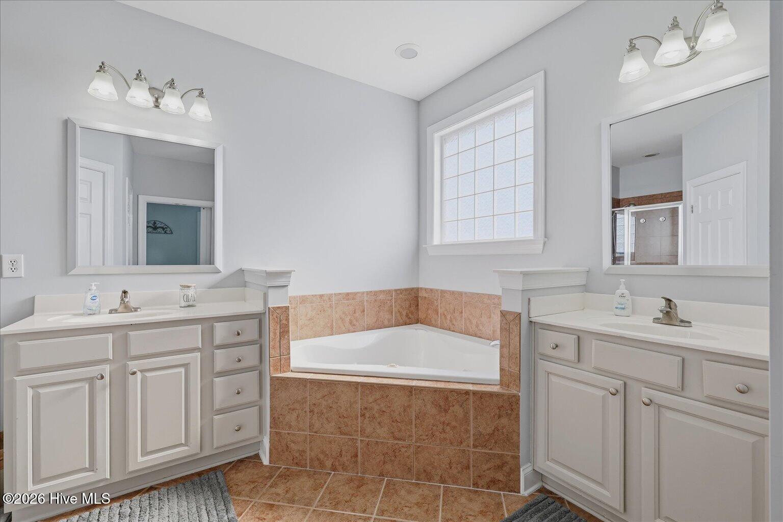 1007 Wellstone Court Property Photo 28