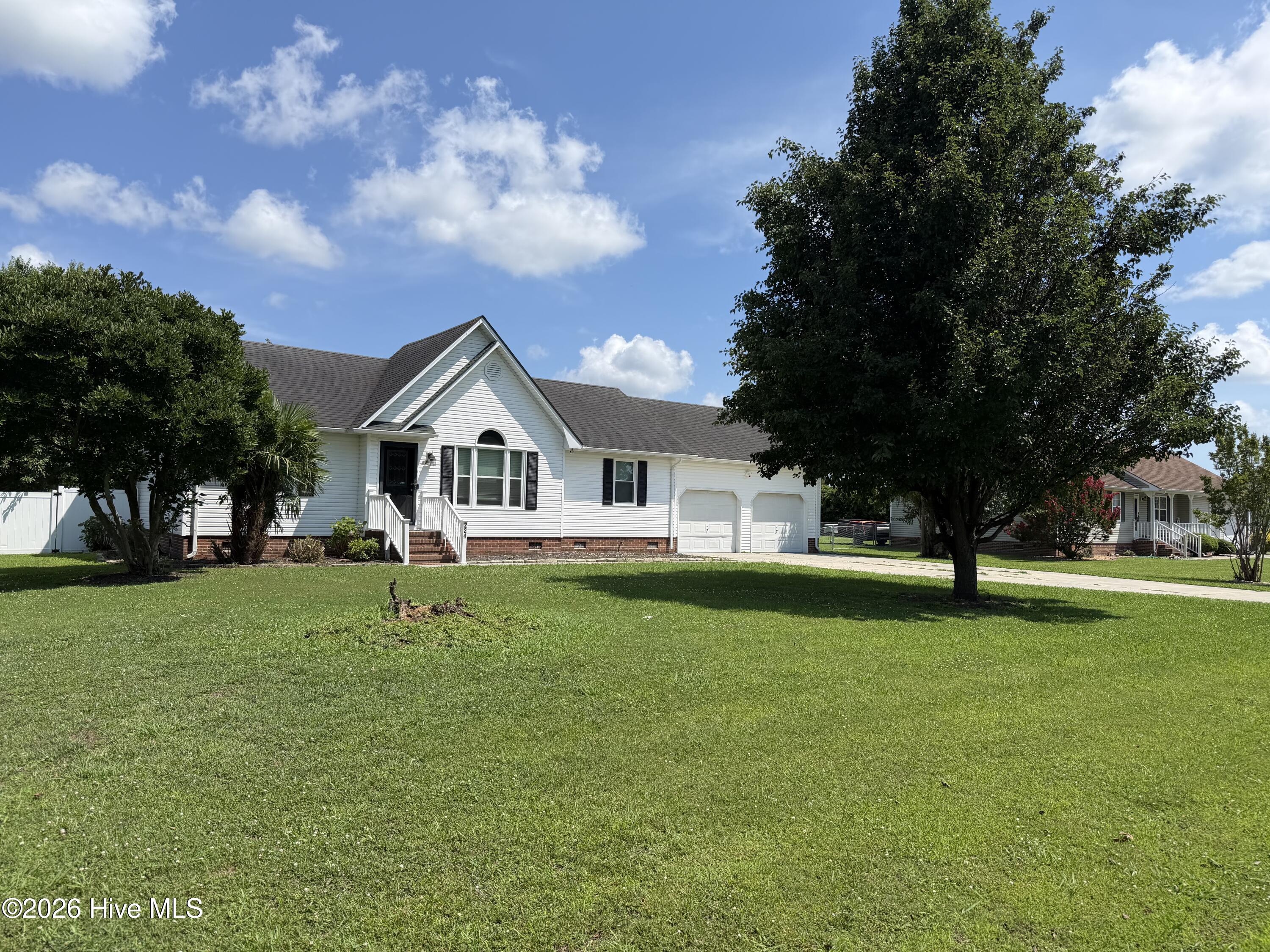 224 Joanna Drive Property Photo 1