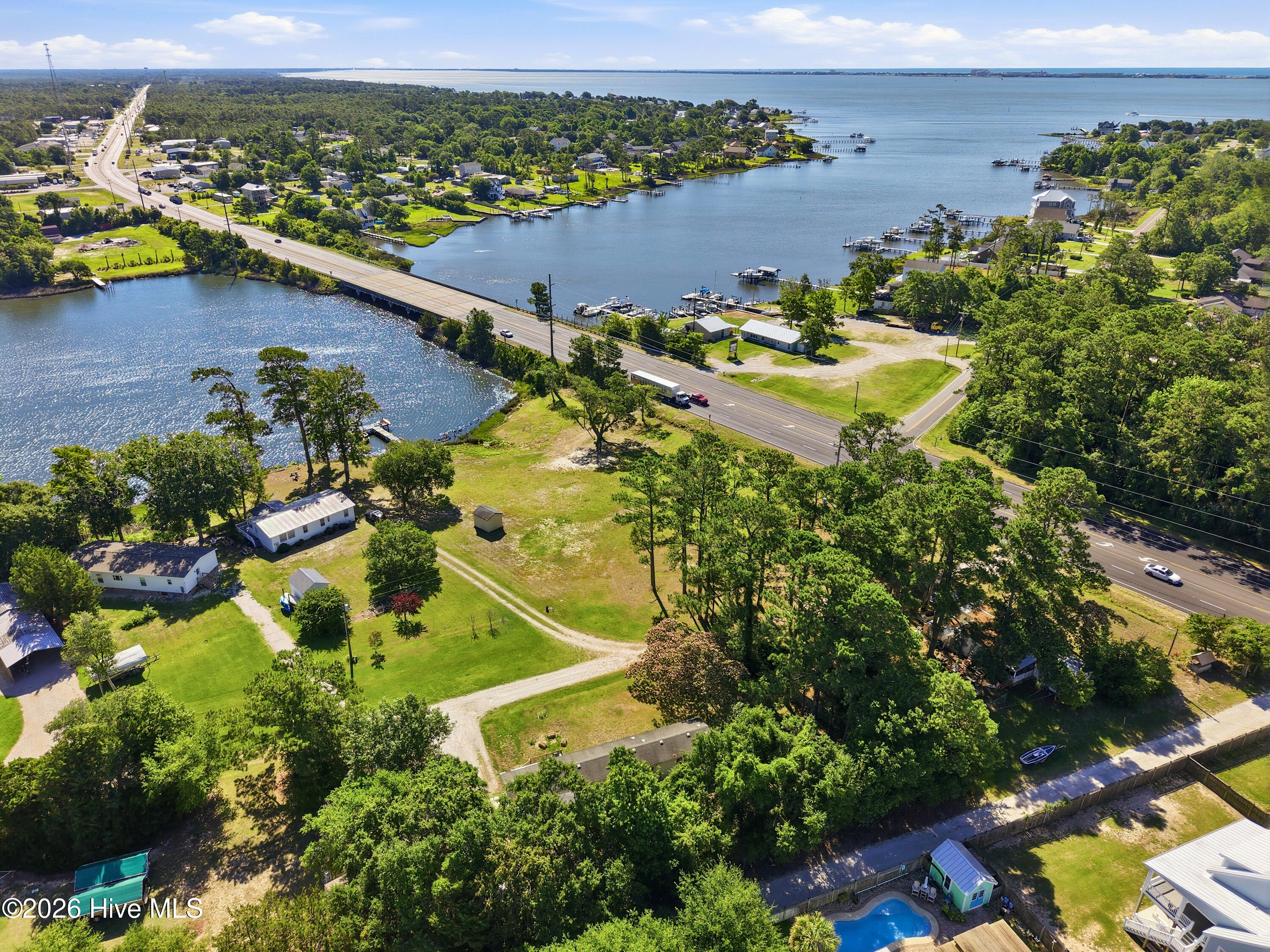 118 Russell Cove Property Photo 19
