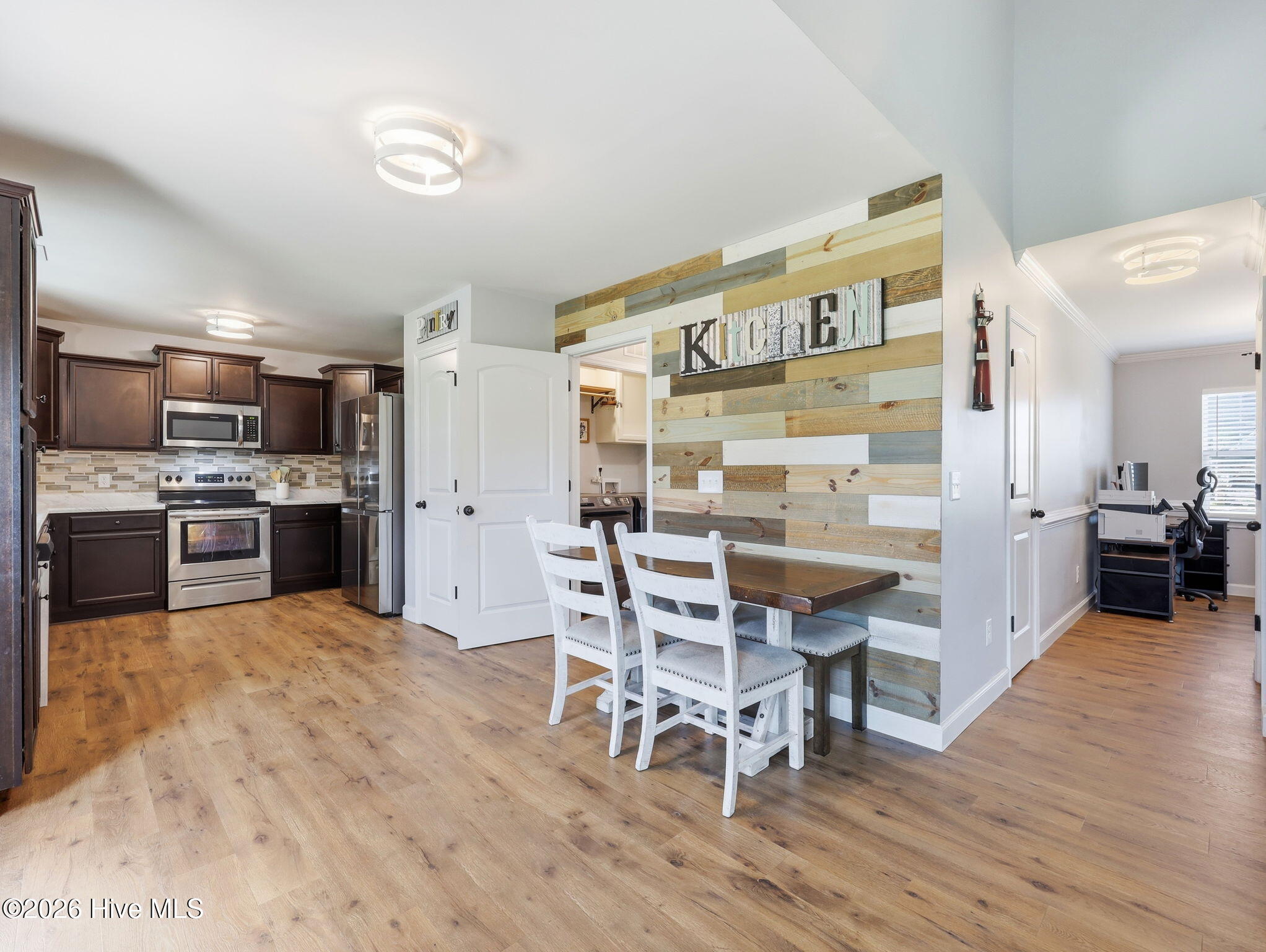 302 White Dove Drive Property Photo 18