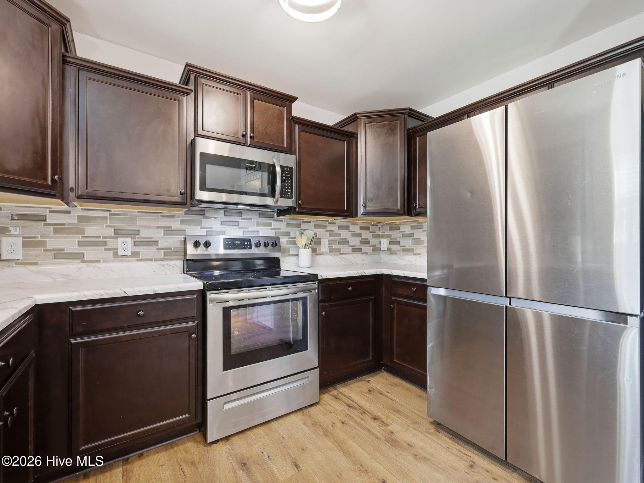 302 White Dove Drive Property Photo 23