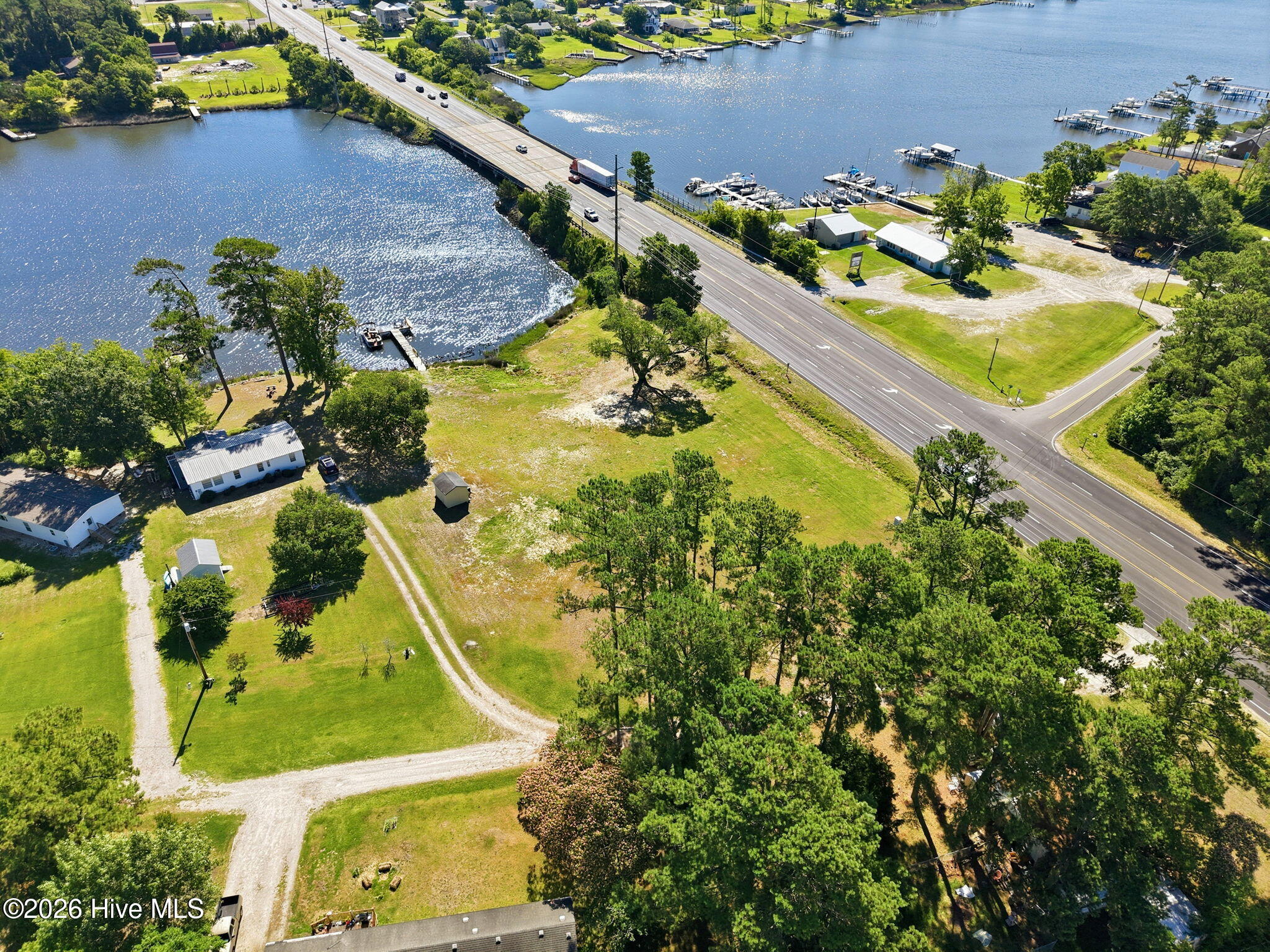 120 Russell Cove Property Photo 1