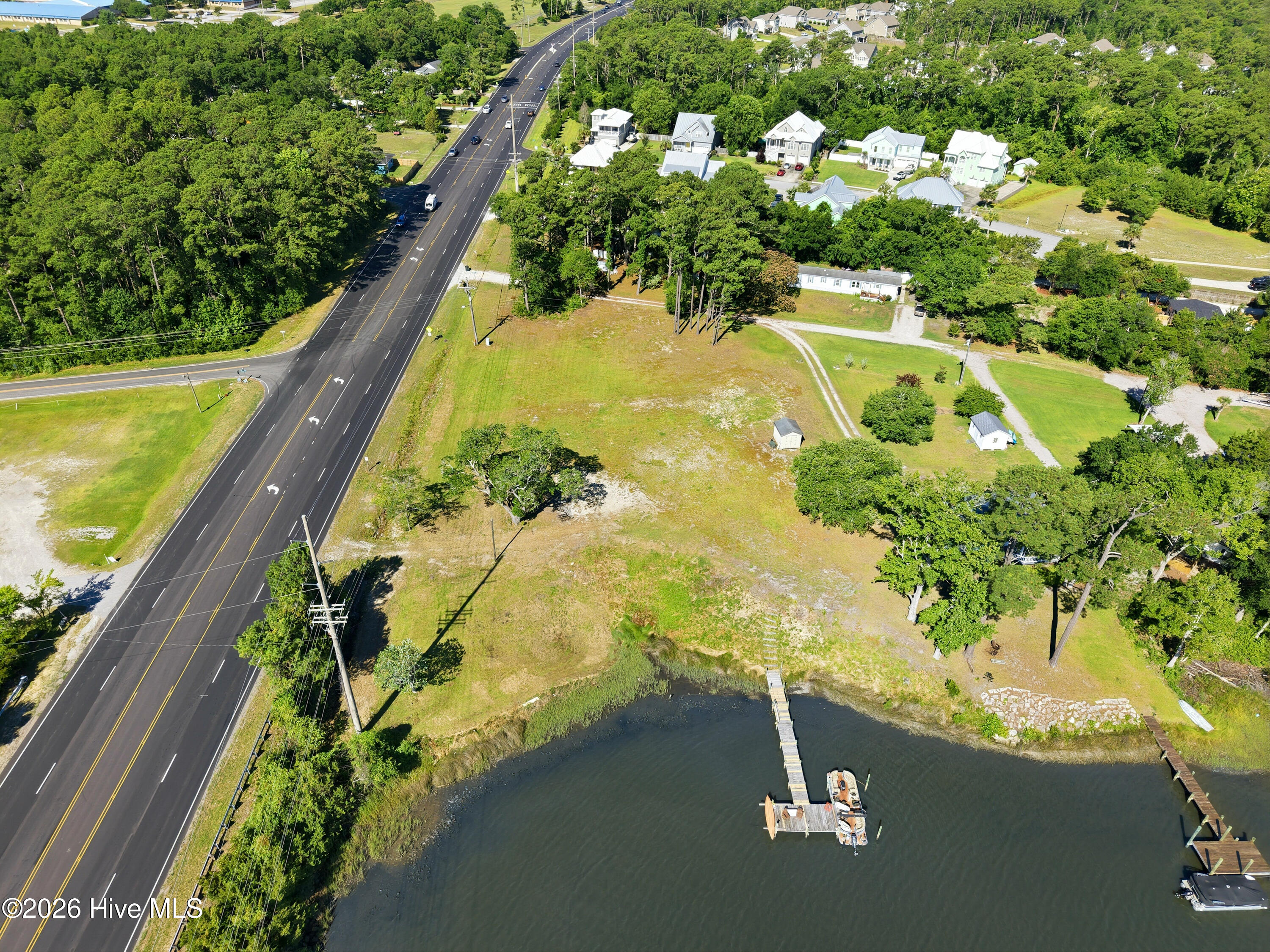 120 Russell Cove Property Photo 9