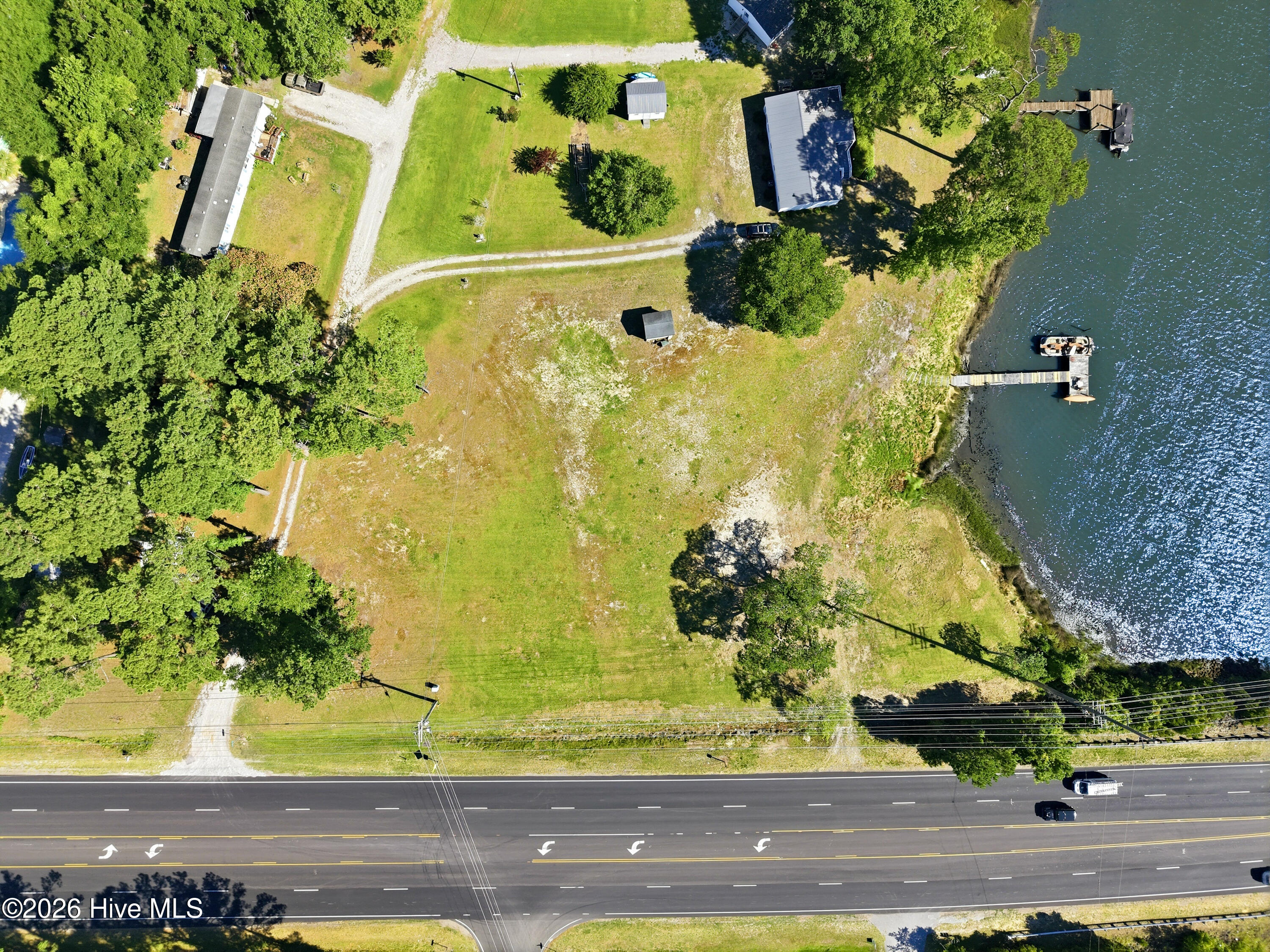 120 Russell Cove Property Photo 11