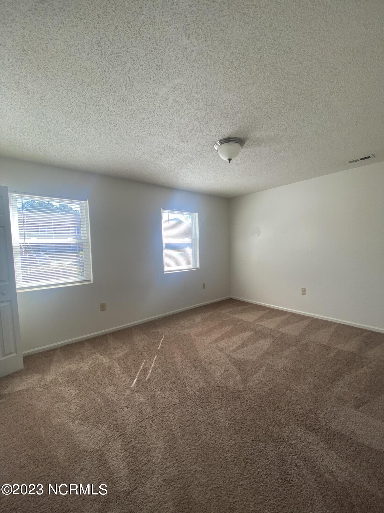 251 Cordell Circle Property Photo 3