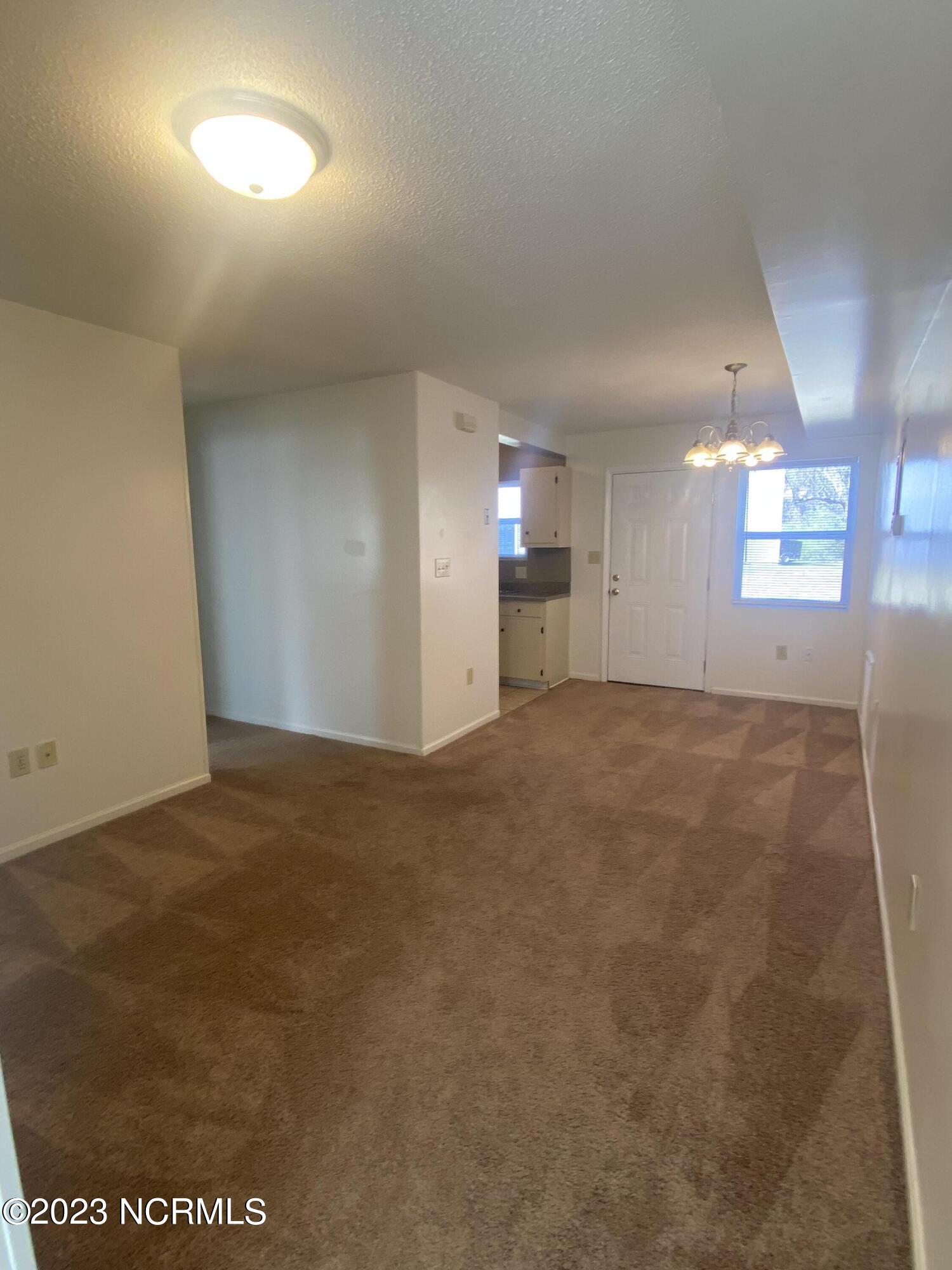 251 Cordell Circle Property Photo 8