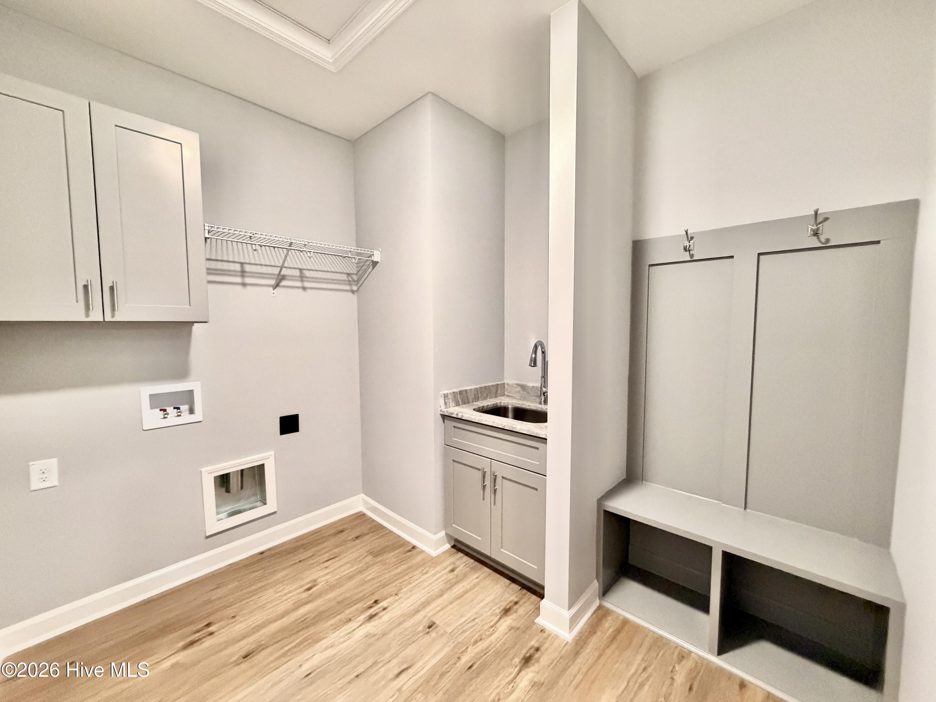3726 Chatsworth Drive Property Photo 4