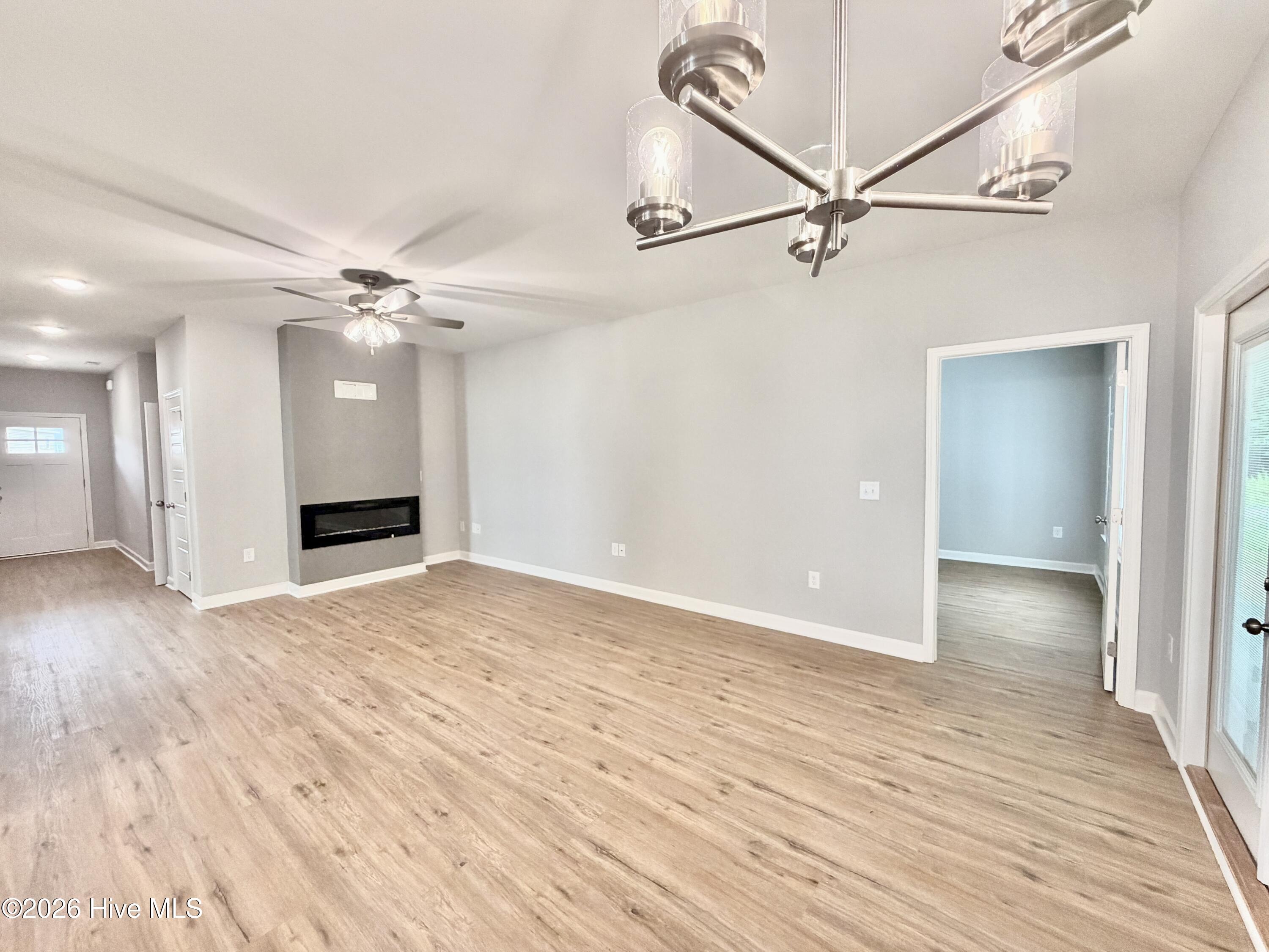 3726 Chatsworth Drive Property Photo 9