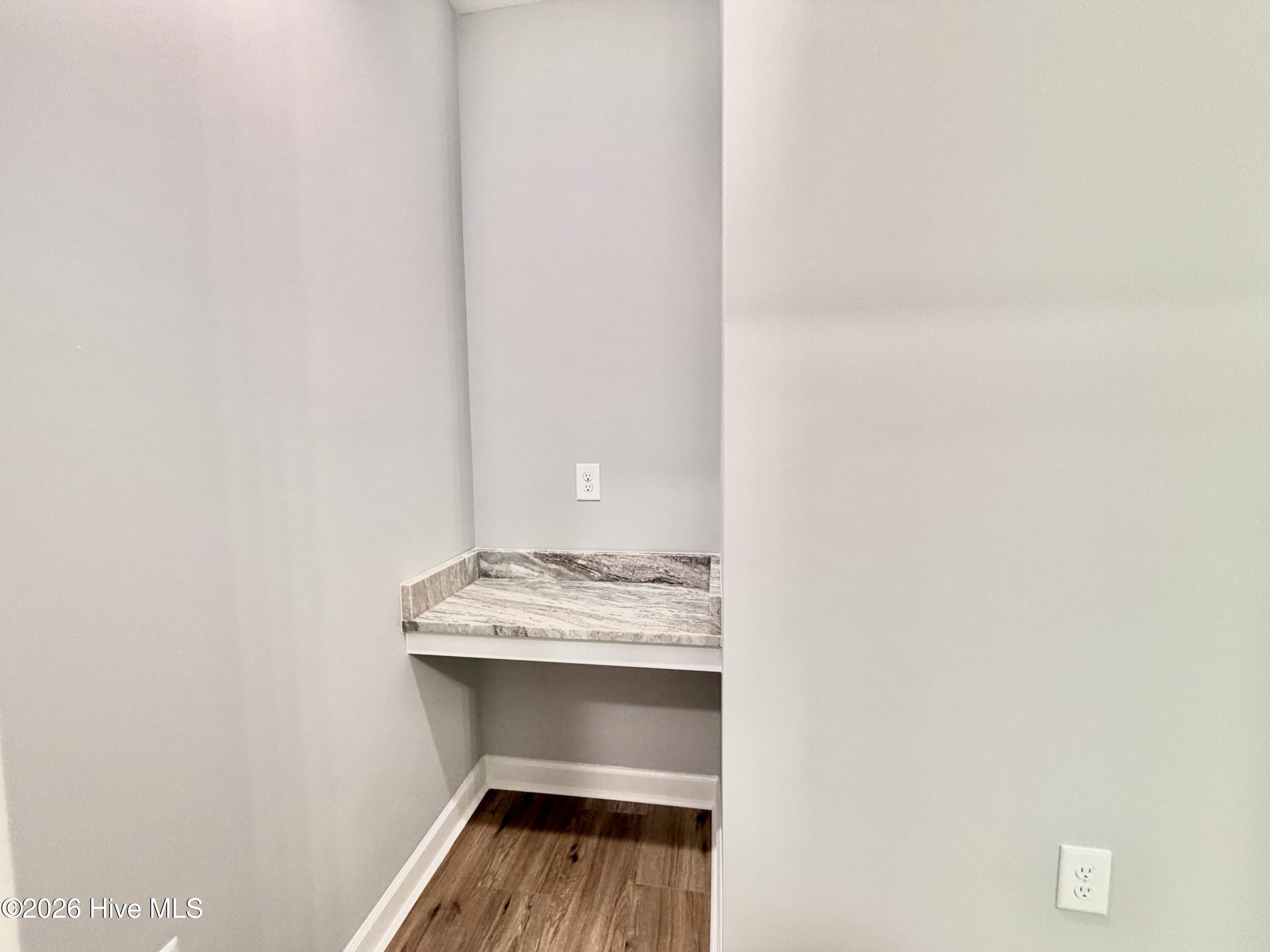 3726 Chatsworth Drive Property Photo 14