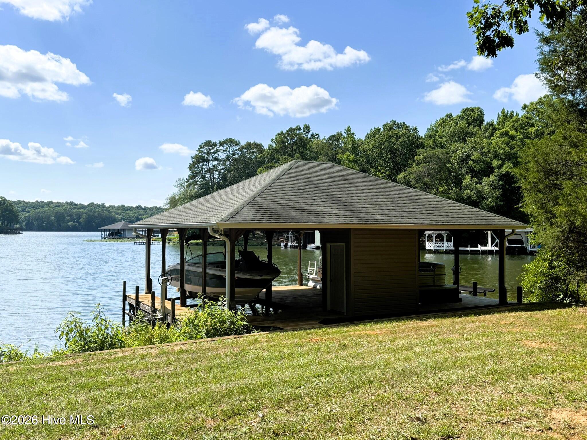 130 Canoe Court Property Photo 4