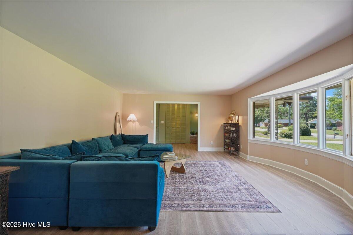 704 E Forest Hill Drive Property Photo 15