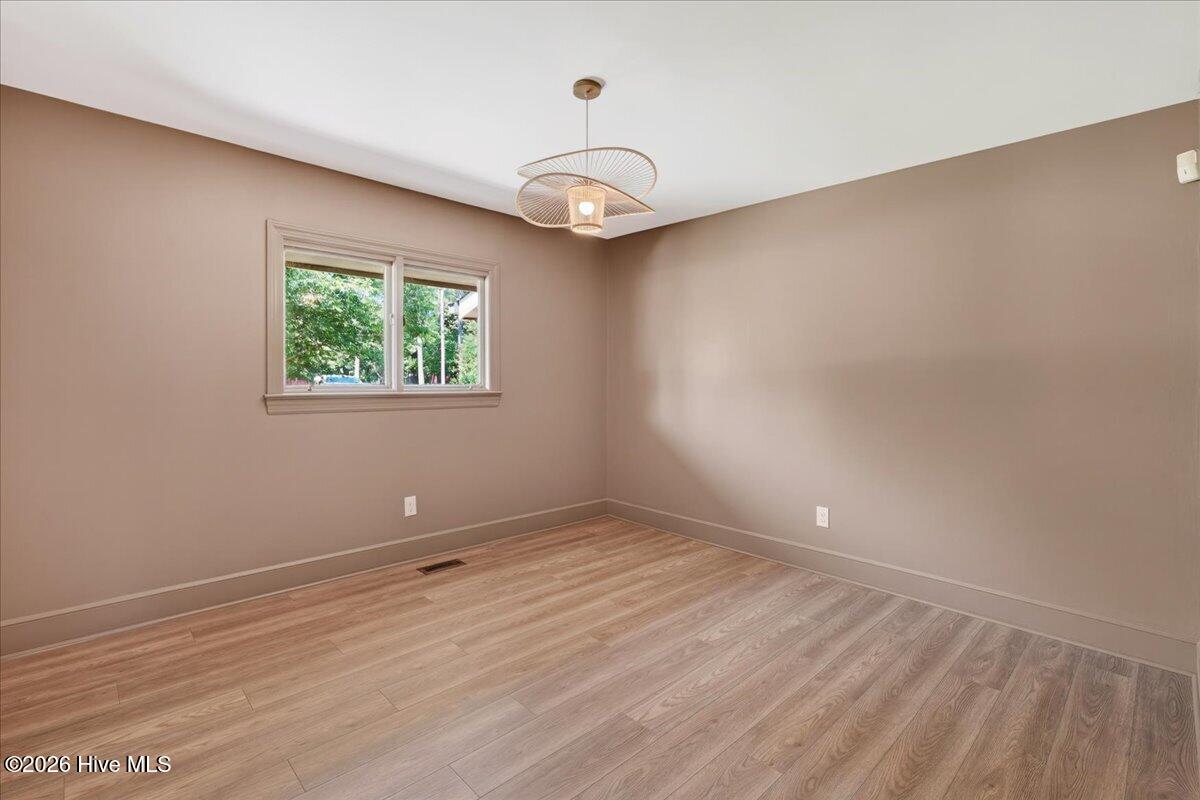 704 E Forest Hill Drive Property Photo 23
