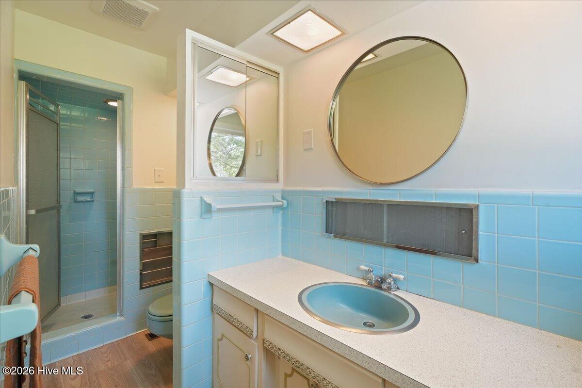 704 E Forest Hill Drive Property Photo 26