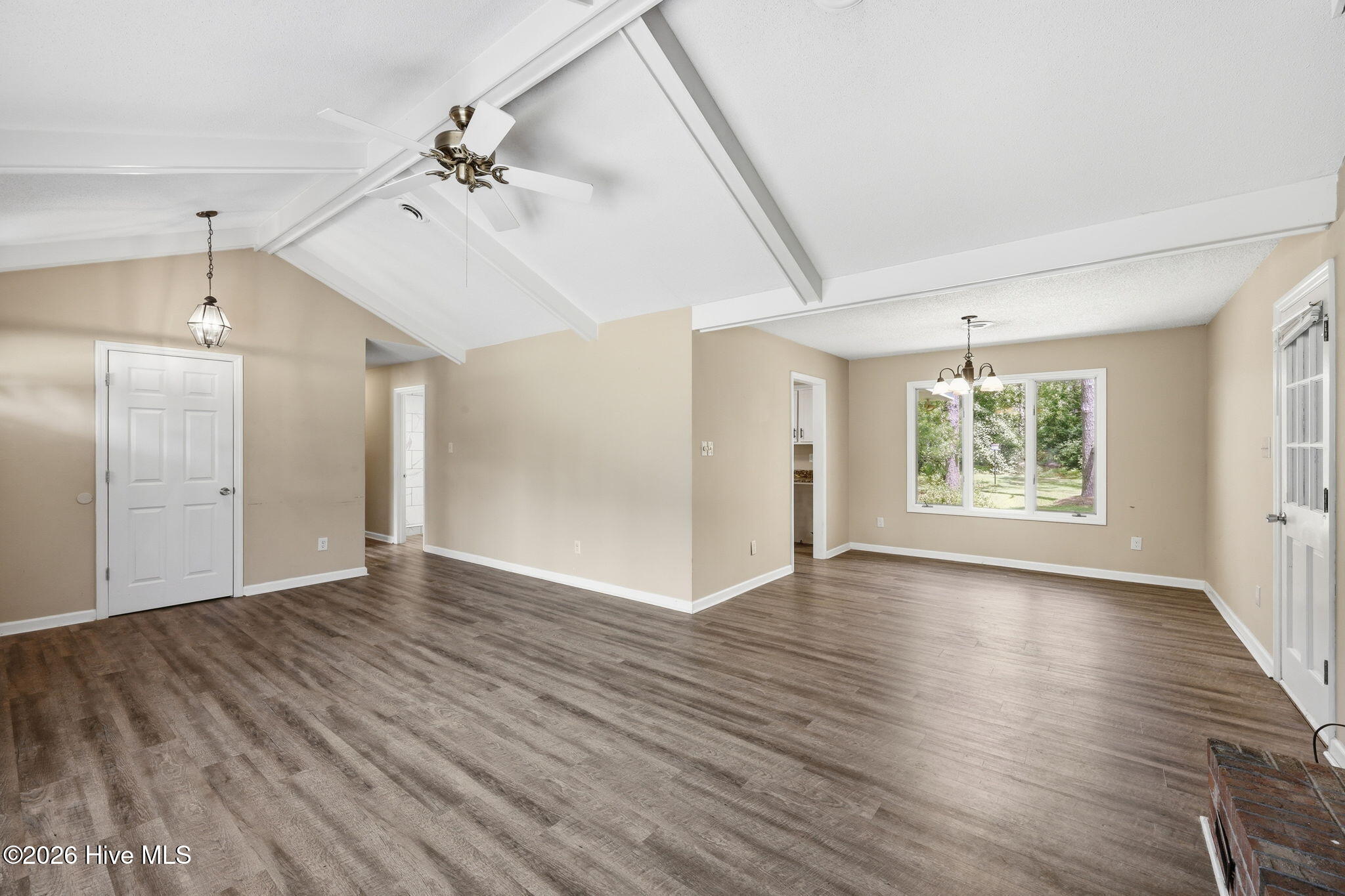 807 Clipper Court Property Photo 6