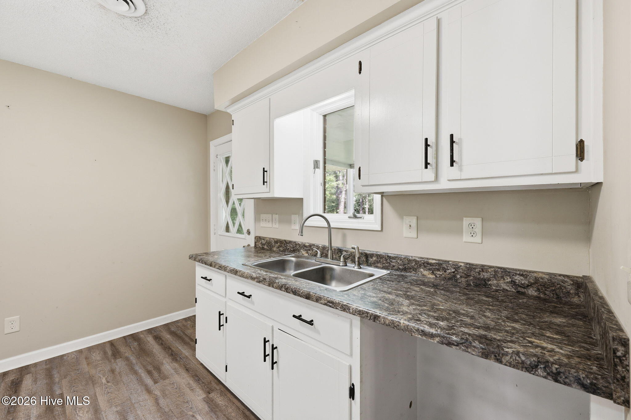 807 Clipper Court Property Photo 11