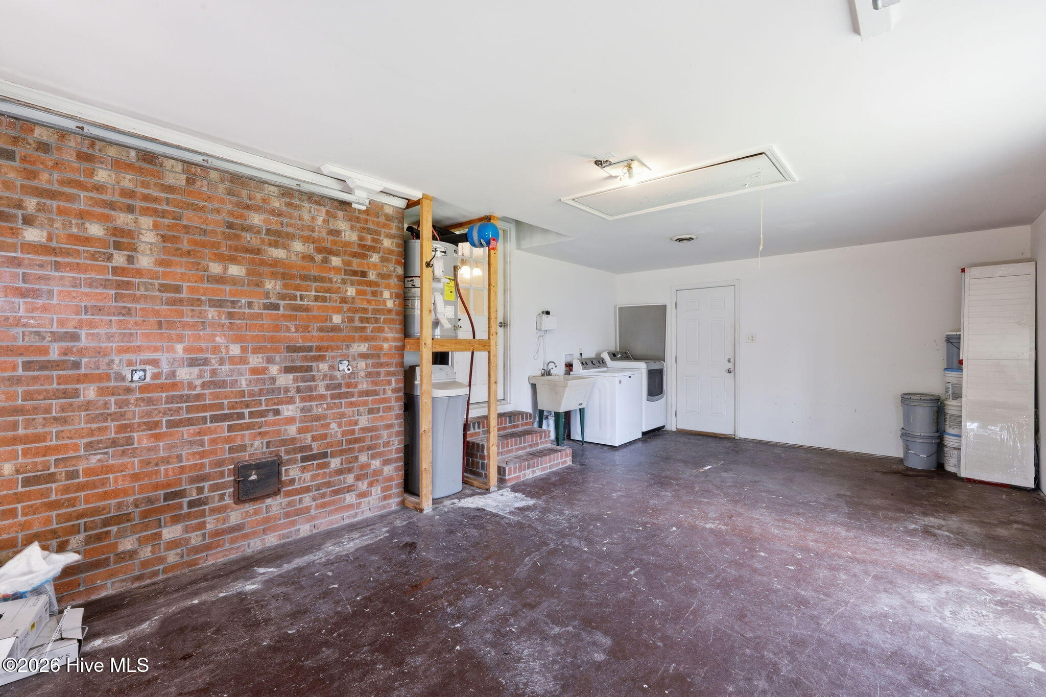 807 Clipper Court Property Photo 28