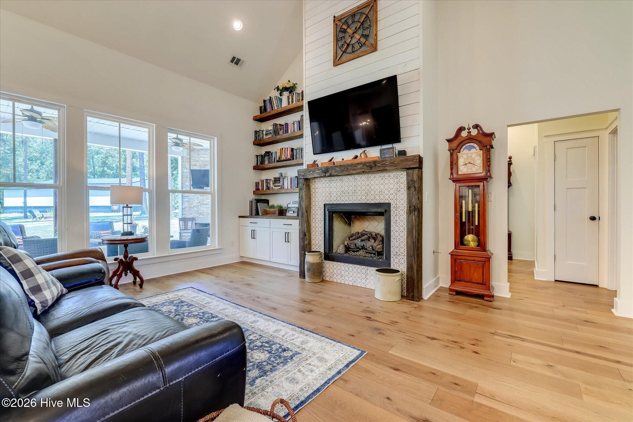 6684 Luckys Bridge Road Property Photo 7