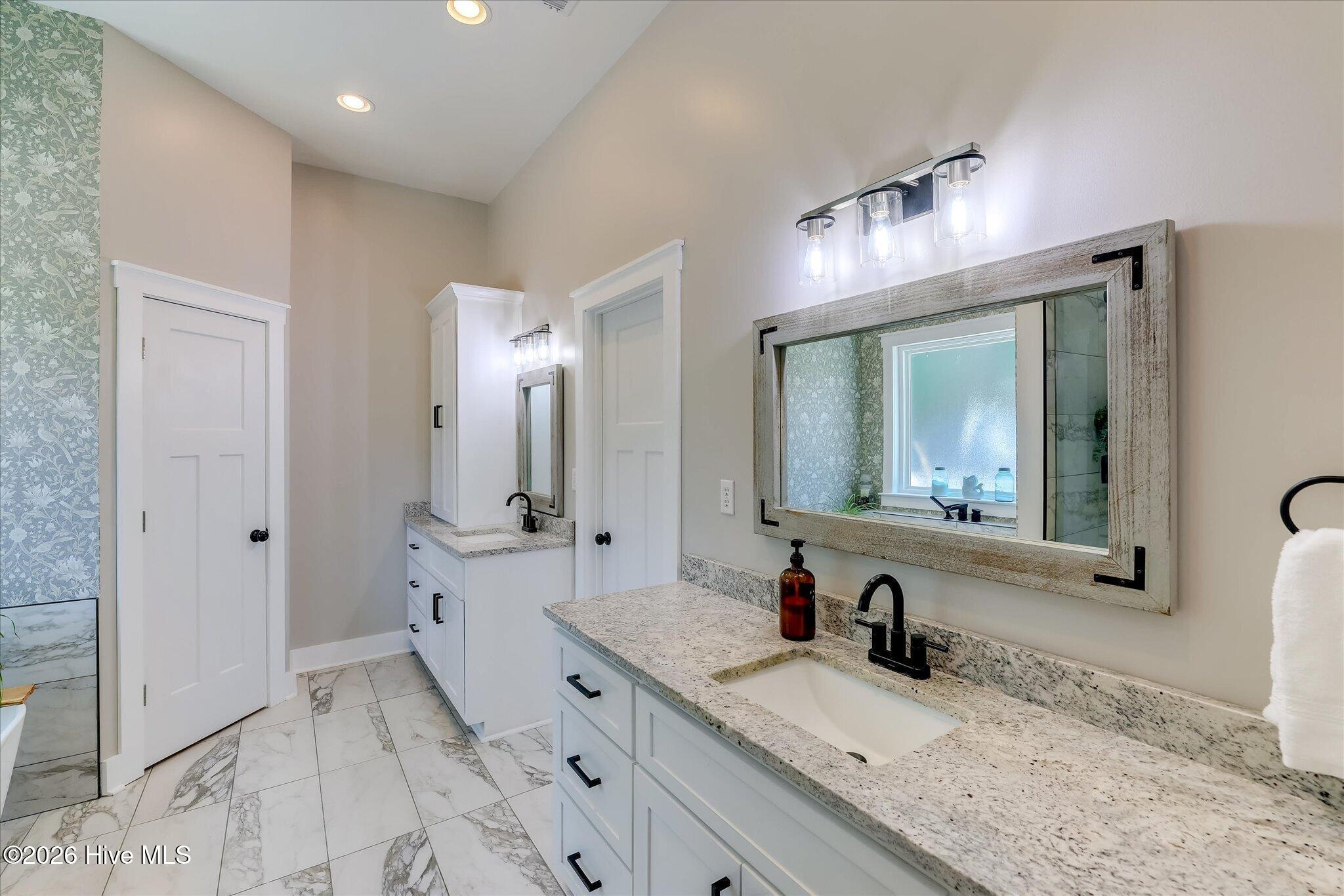 6684 Luckys Bridge Road Property Photo 27