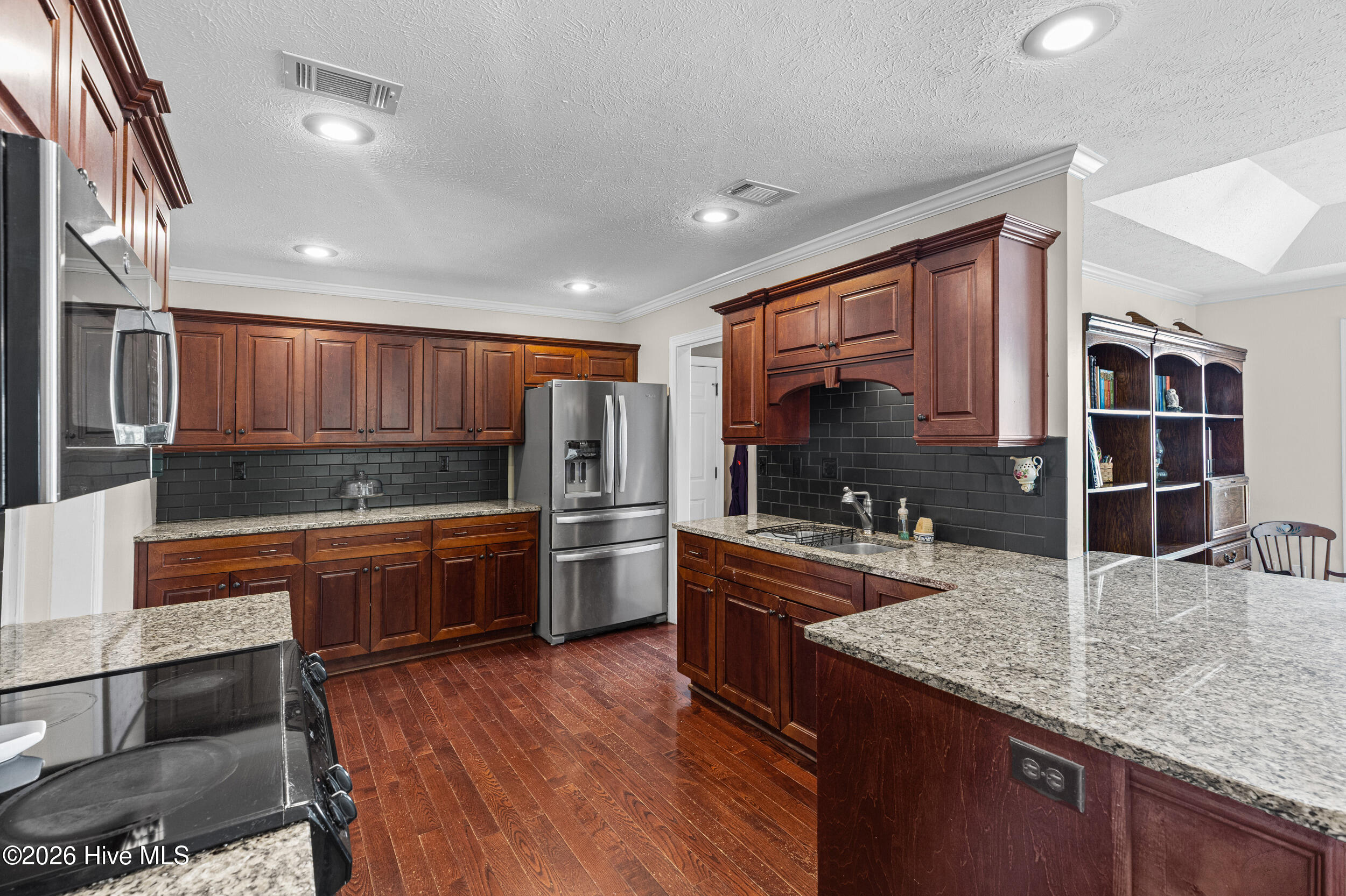 120 Woodstone Way Property Photo 13