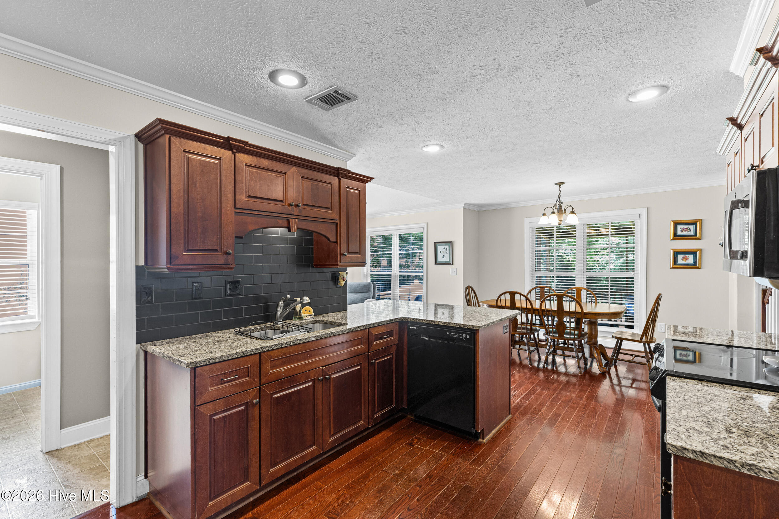 120 Woodstone Way Property Photo 14