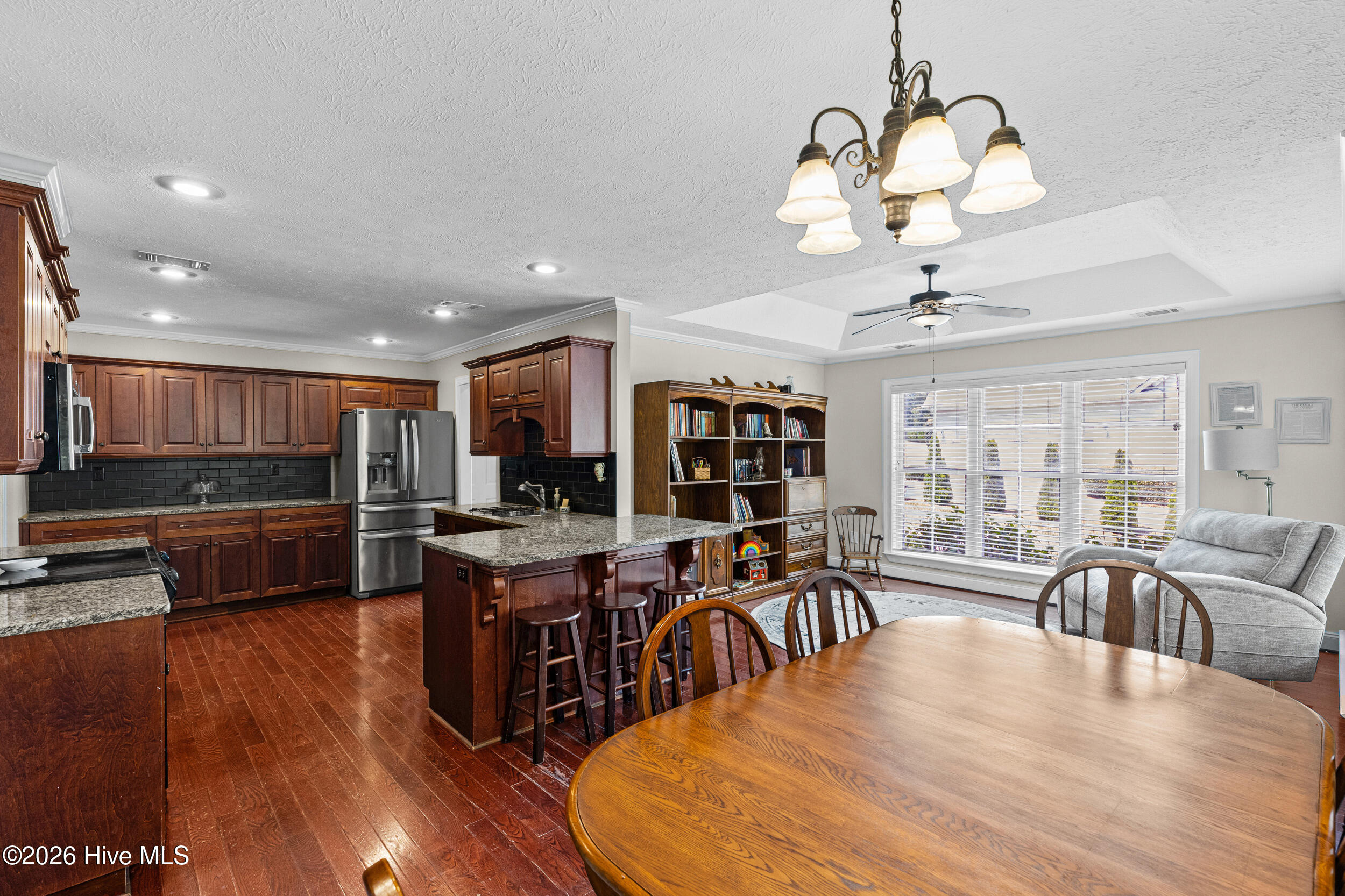 120 Woodstone Way Property Photo 16